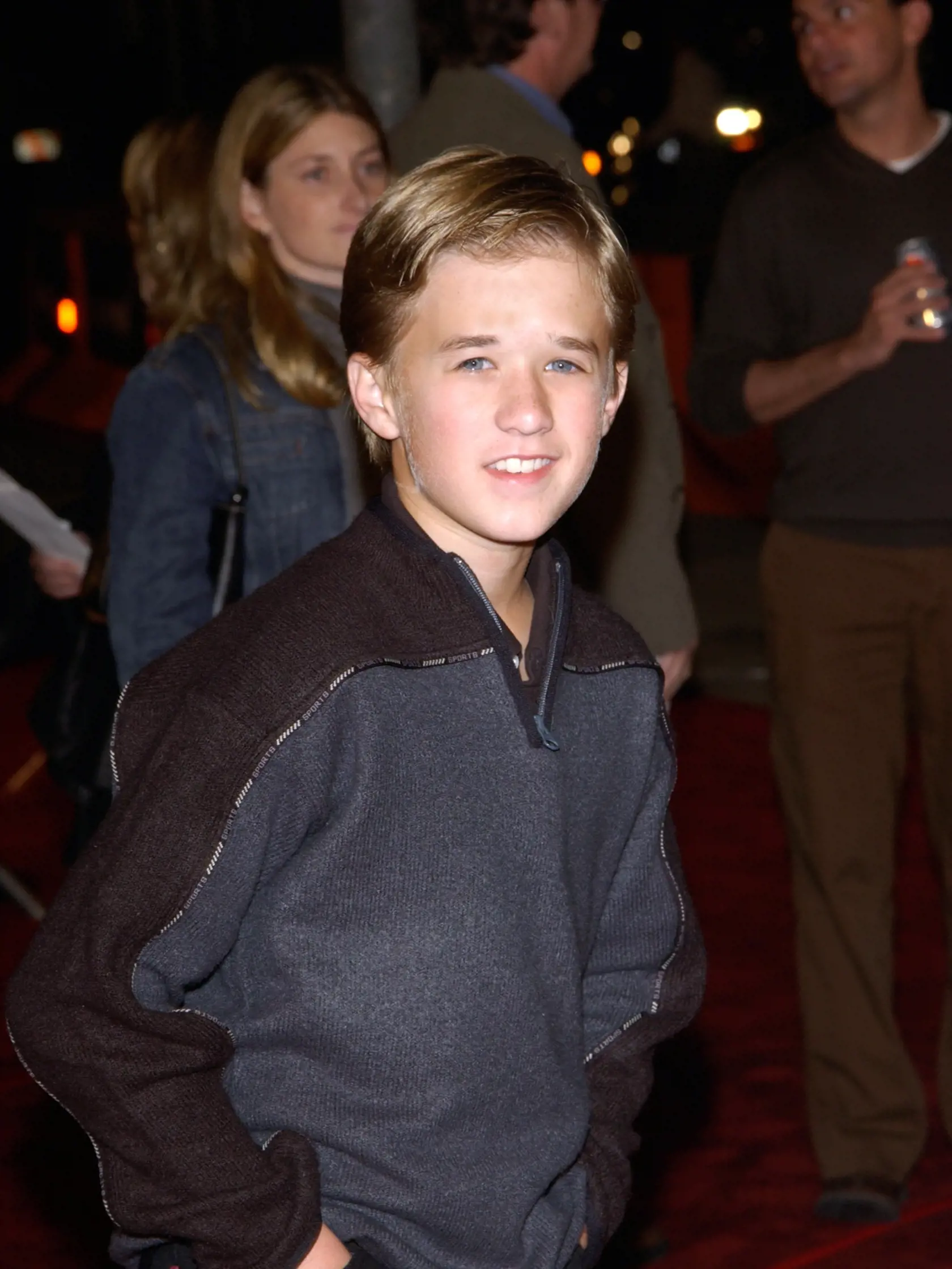 HALEY JOEL OSMENT (32)