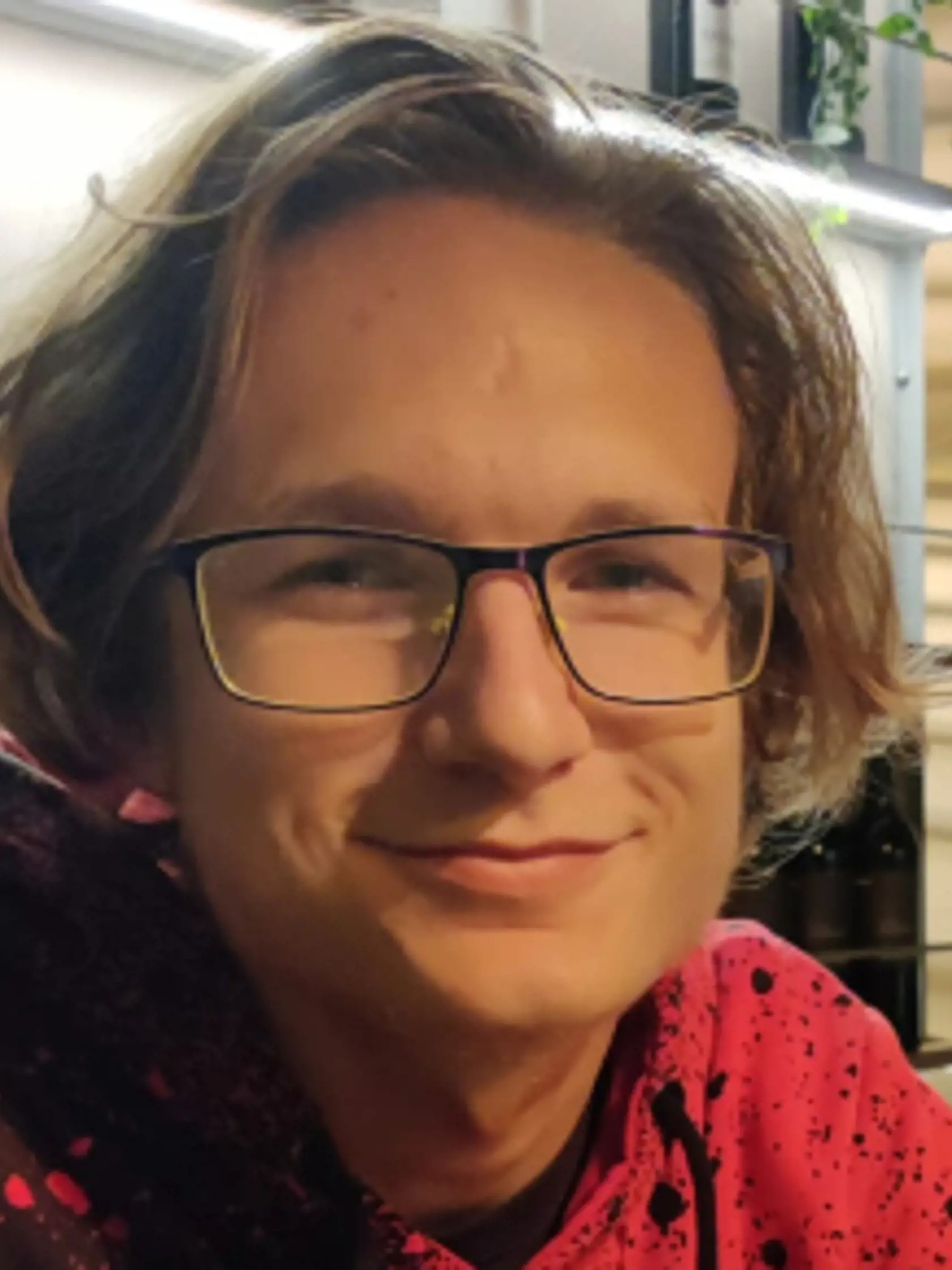 Polícia vyhlásila pátranie po 18-ročnom Martinovi Klementisovi zo Serede.