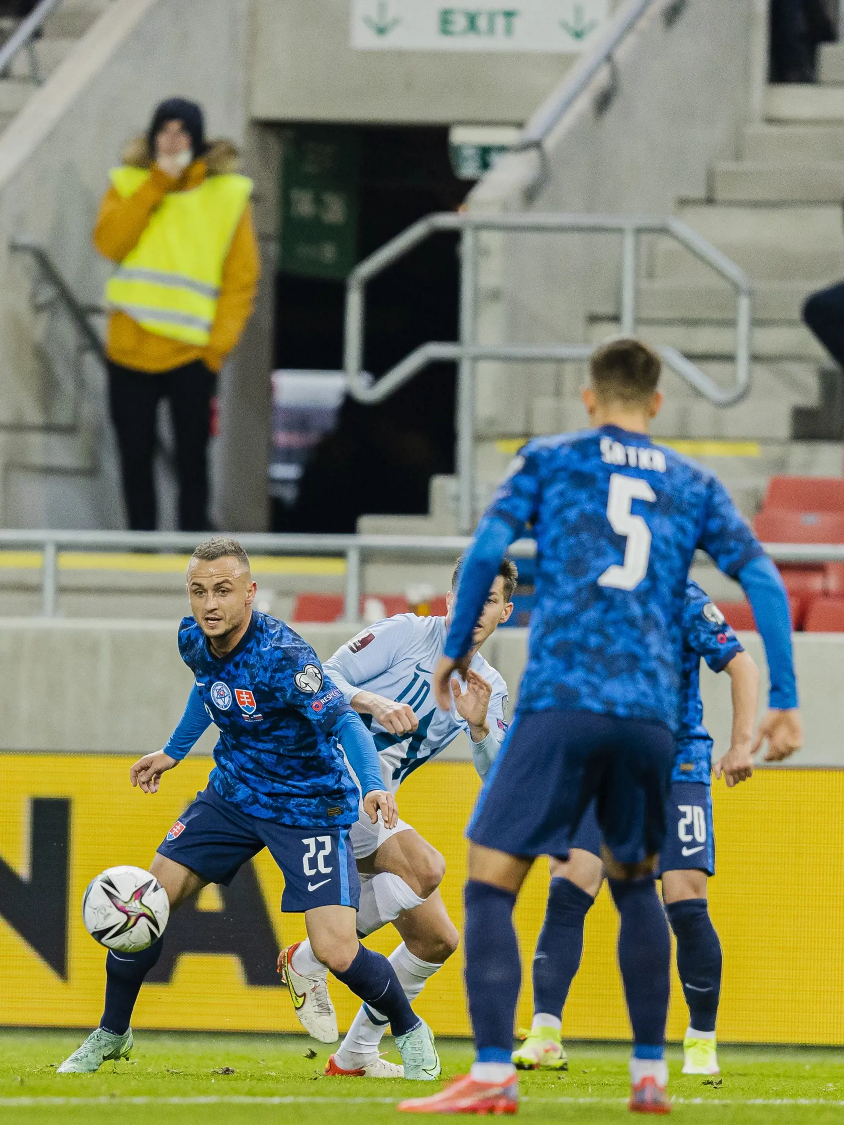 Na snímke Stanislav Lobotka počas zápasu kvalifikácie Majstrovstiev sveta vo futbale 2022 medzi Slovensko a Slovinskom