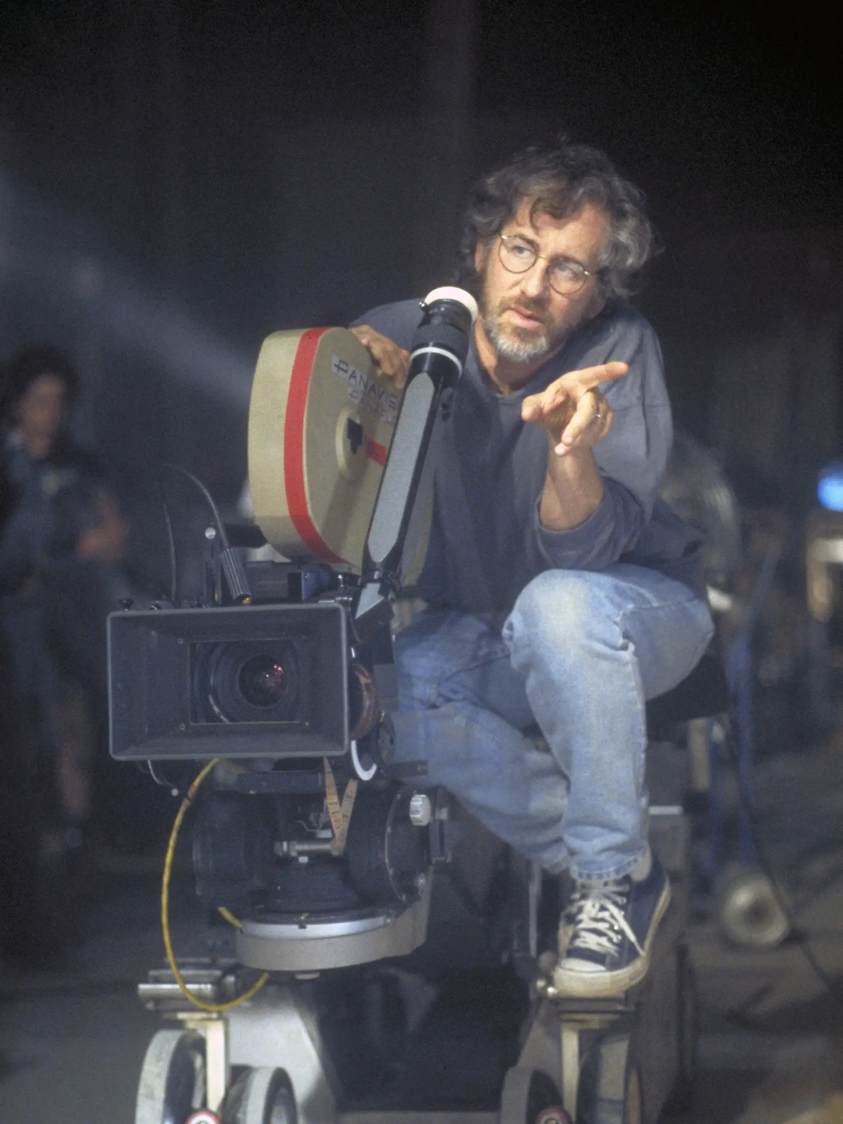 Steven Spielberg pri natáčaní Jurského parku.