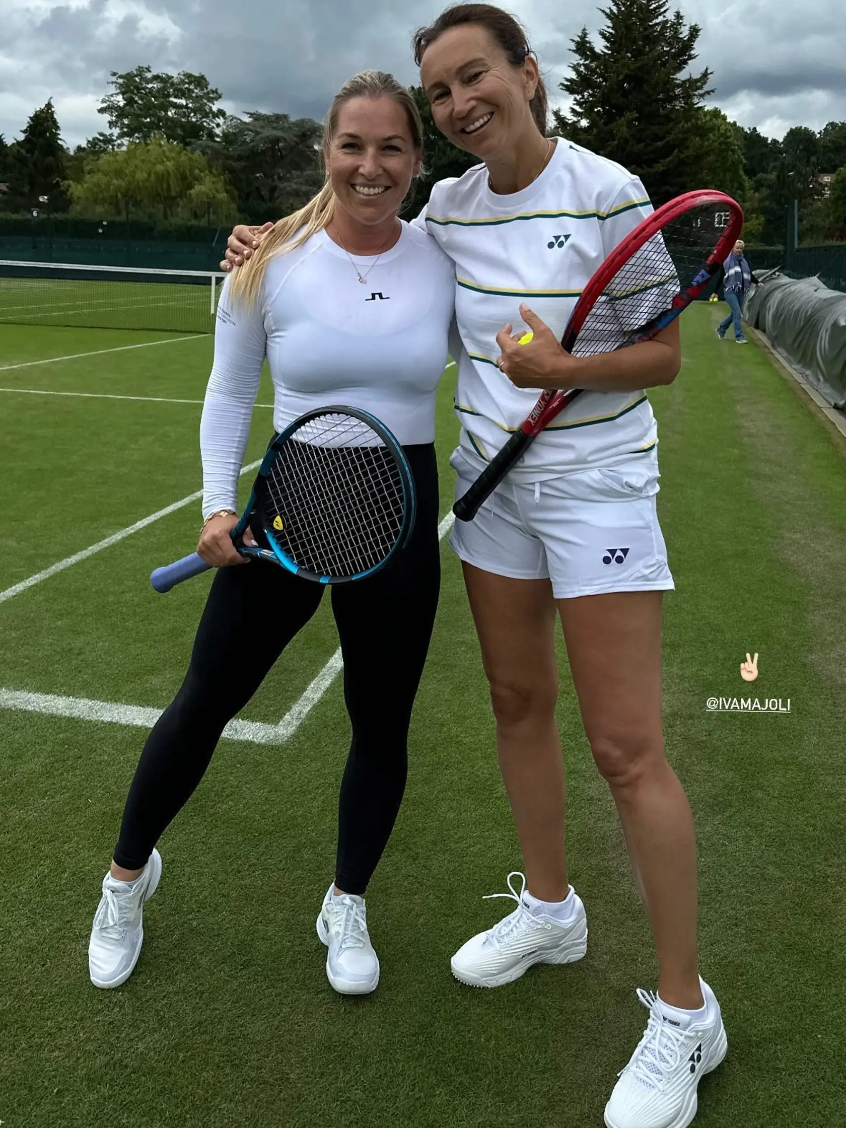 Dominika Cibulková si už naplno zatrénovala pred zápasom legiend na Wimbledone.