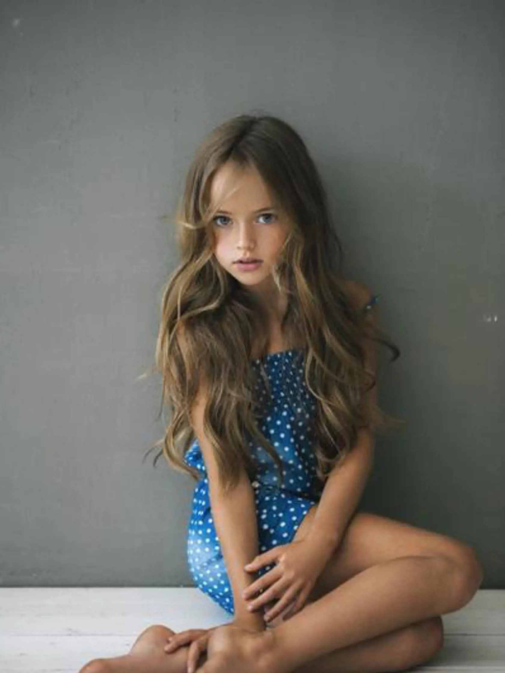 Pre LA Models podpísala Kristina zmluvu, kde bude predvádzať módu pre mlaých. Majiteľ agentúry Heinz Holba to označil ako nevídaný úspech.