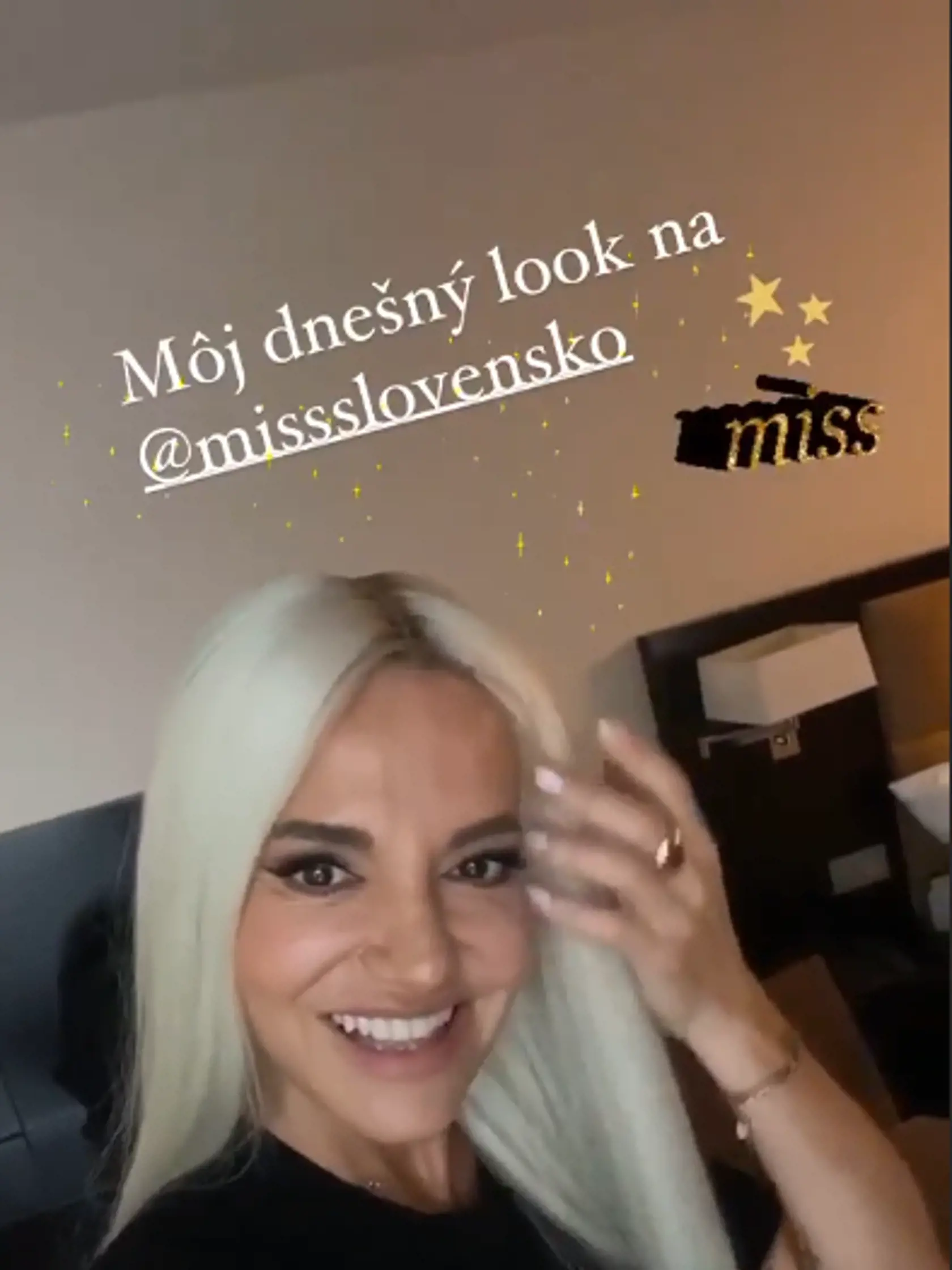 Dara Rolins a jej vlasy až po zadok.