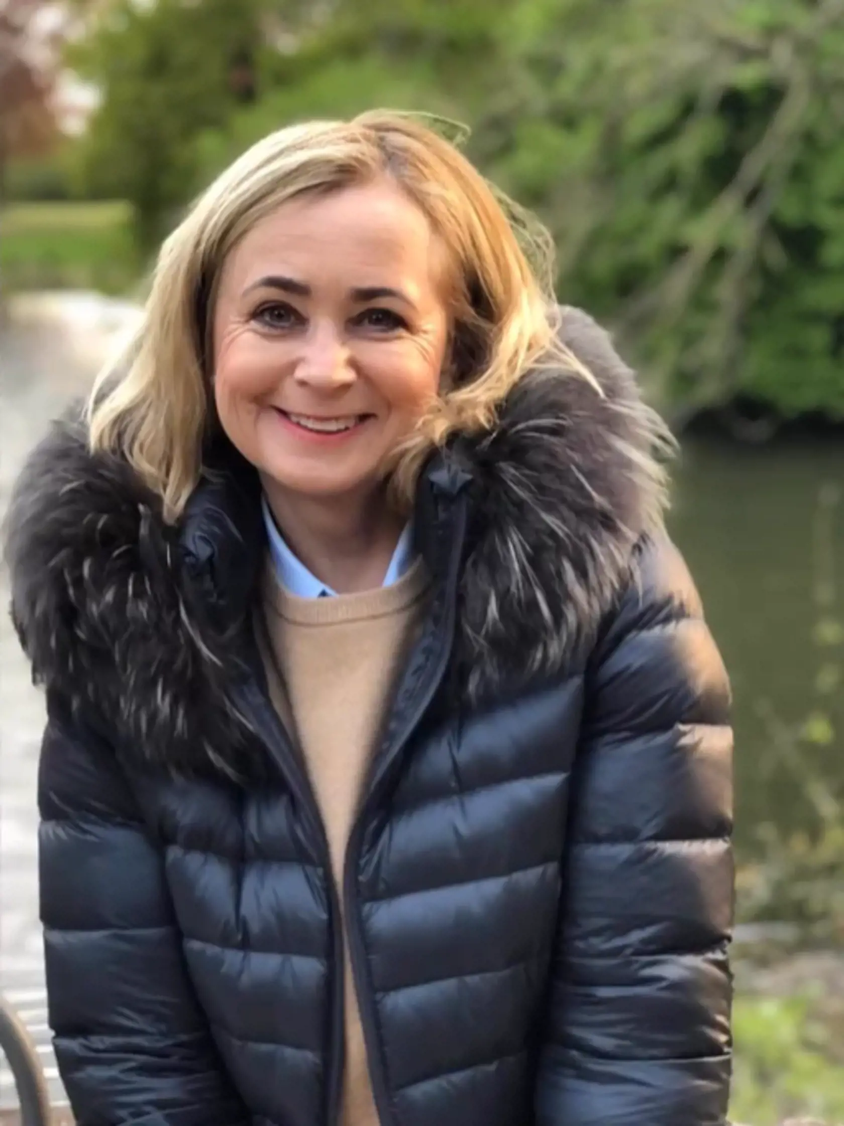 Jana Nagyová je spokojná aj v súkromí. „Deti sú už odrastené, sú z domu preč. Žijem pokojne. S manželom máme spoločné hobby, chodíme veľa do divadla, hráme golf. Rada cestujem, spoznávam ľudí, kultúru,“ opísala.
