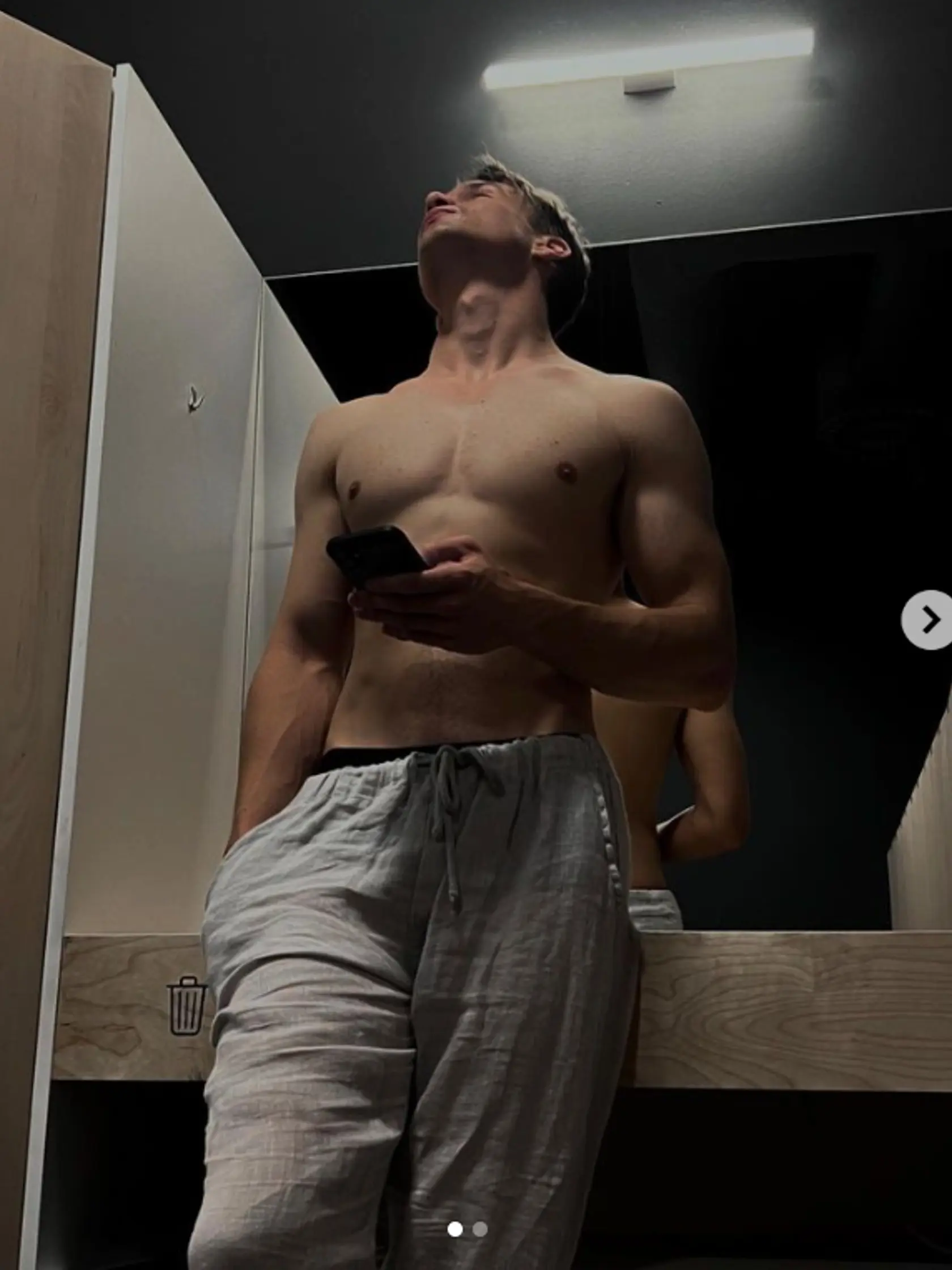 Jakub Švec v súkromí. Na sociálnej sieti vie potešiť oko nejednej fanúšičky.