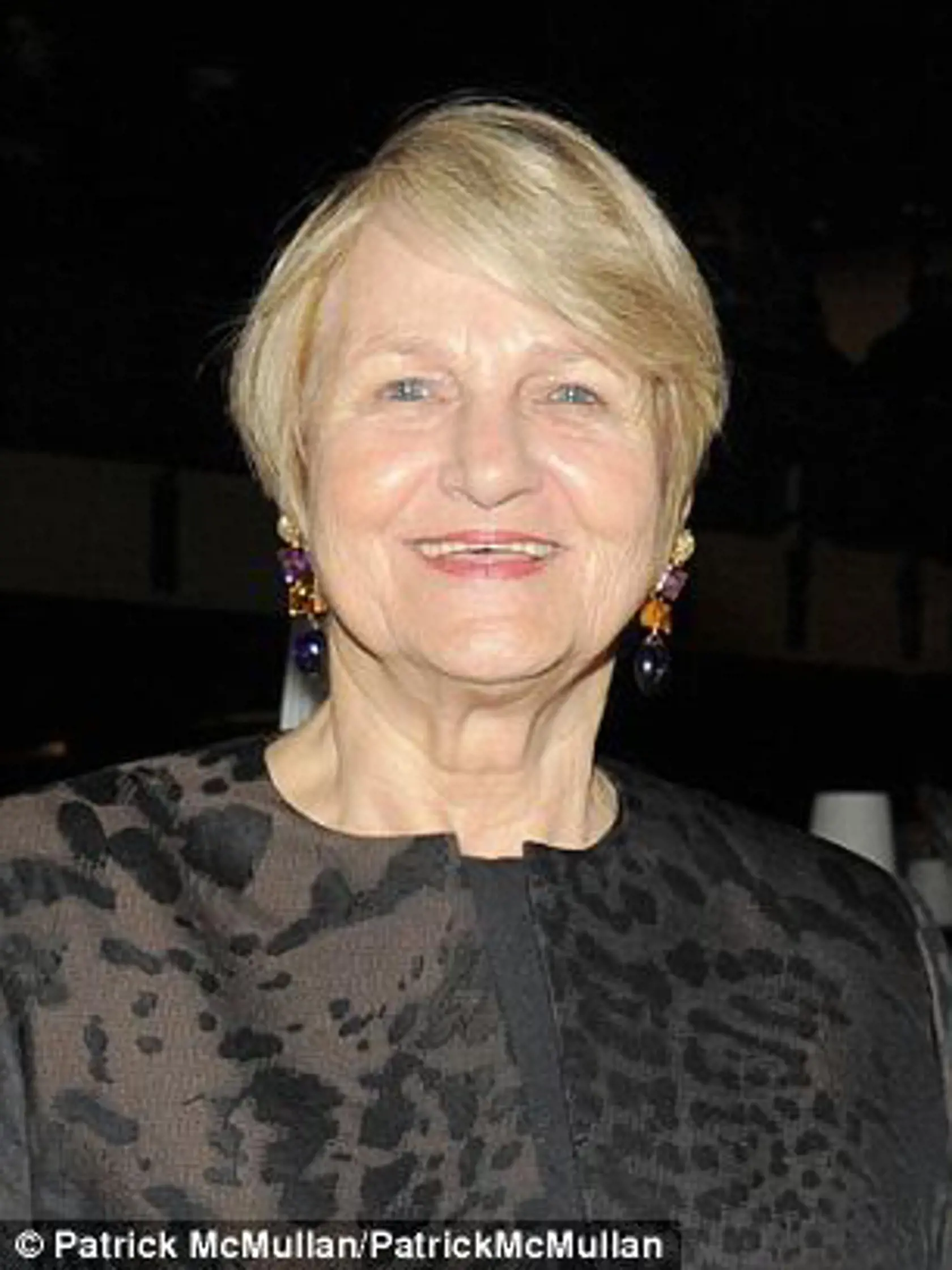 Prvá manželka Sorosa, Annaliese Witschak. (od 1960–1983)