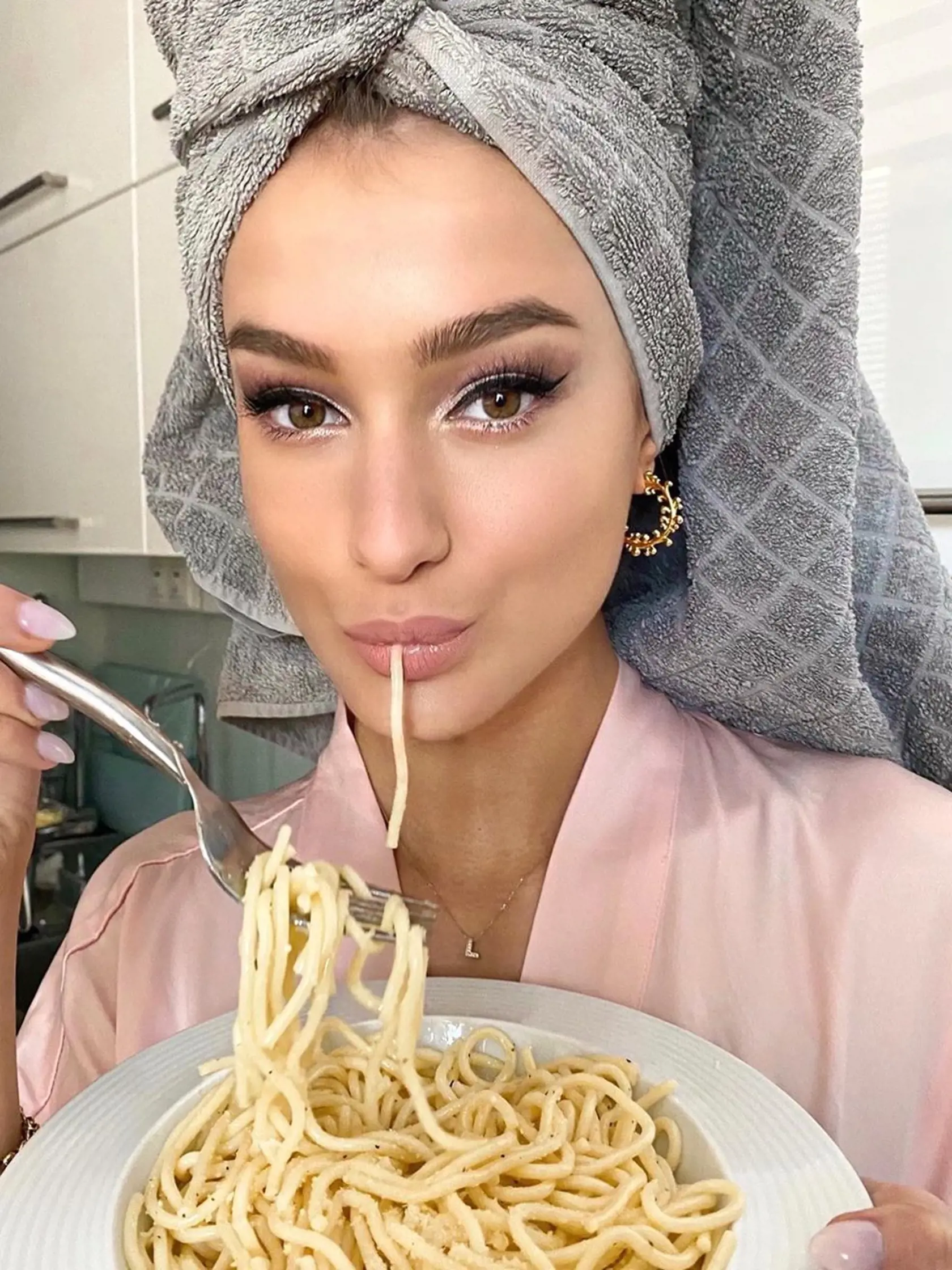 Nová miss Leona Novoberdaliu.