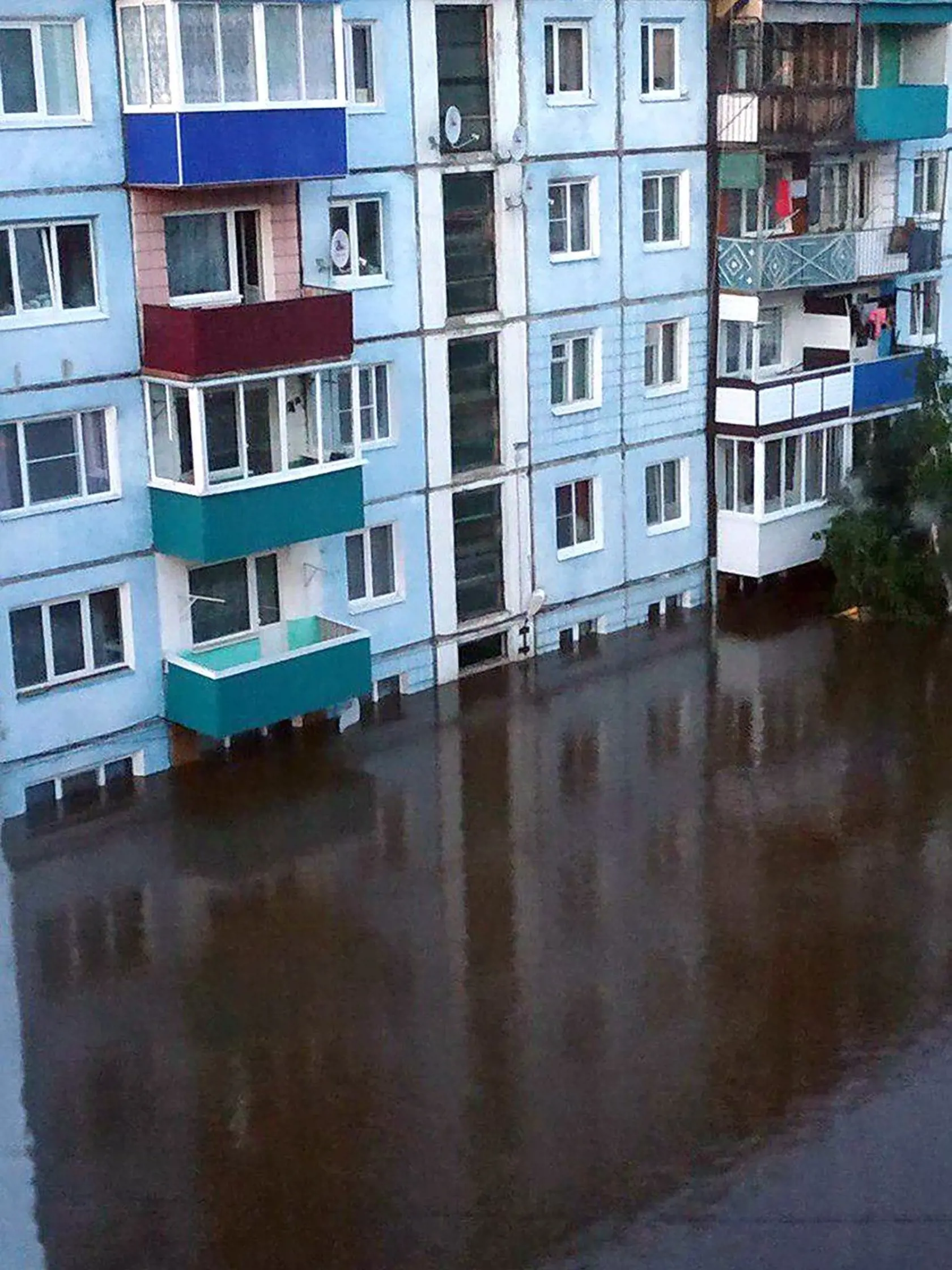 Povodne zabili na Sibíri 14 ľudí.