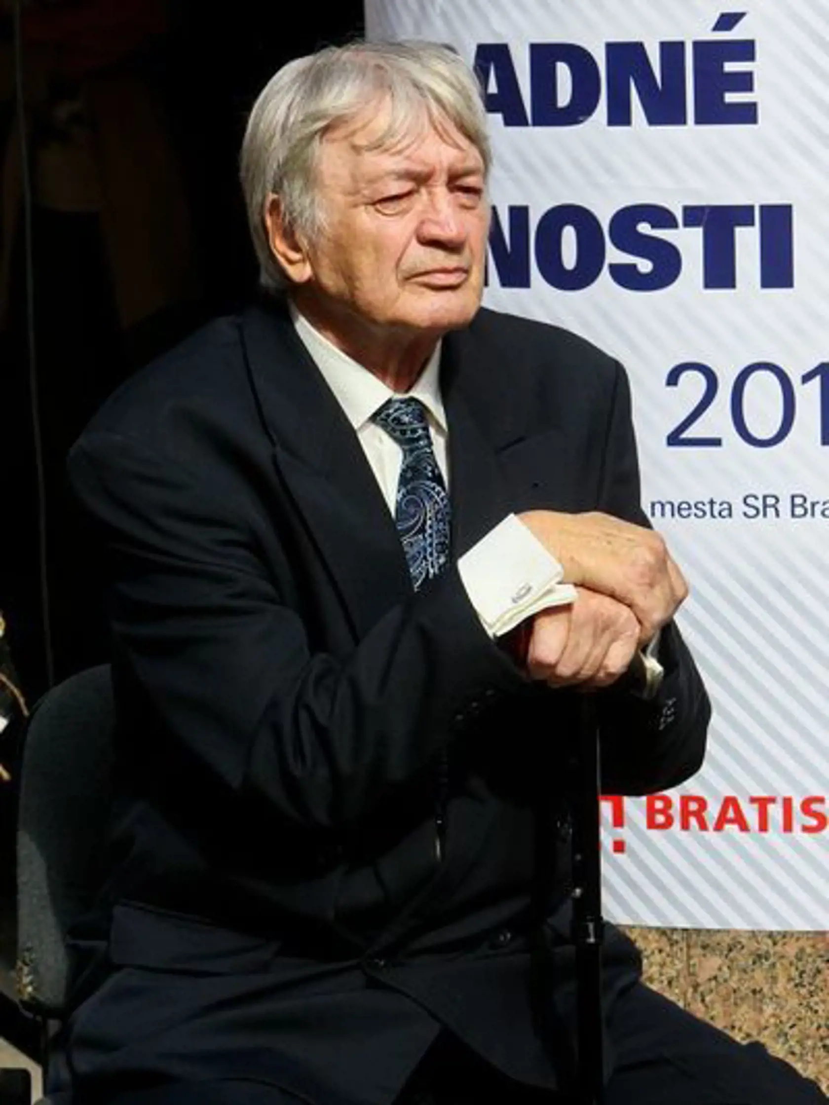 Ivan Palúch dostal pamätnú dlaždicu na Filmovom chodníku slávy v Bratislave.