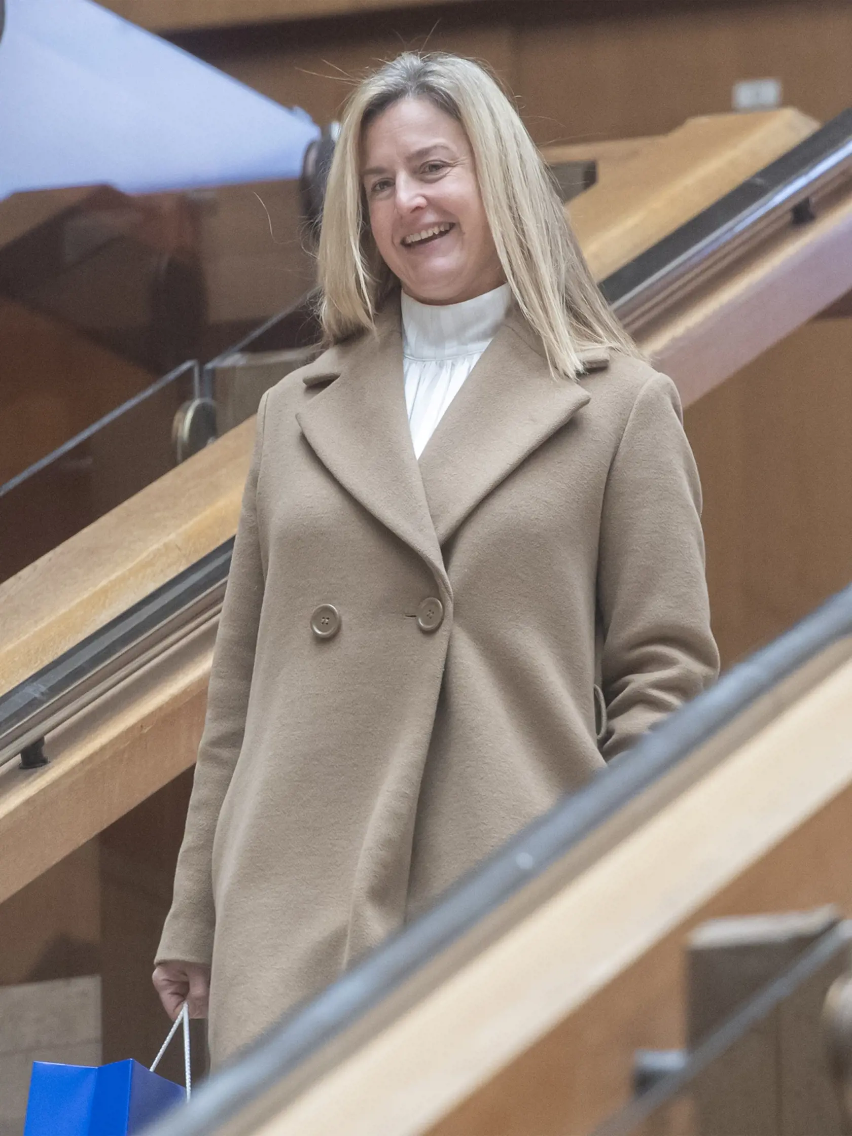 Na snímke ministerka kultúry SR Natália Milanová (OĽANO) odchádza zo 128. schôdze vlády SR 15. decembra 2022 v Bratislave.