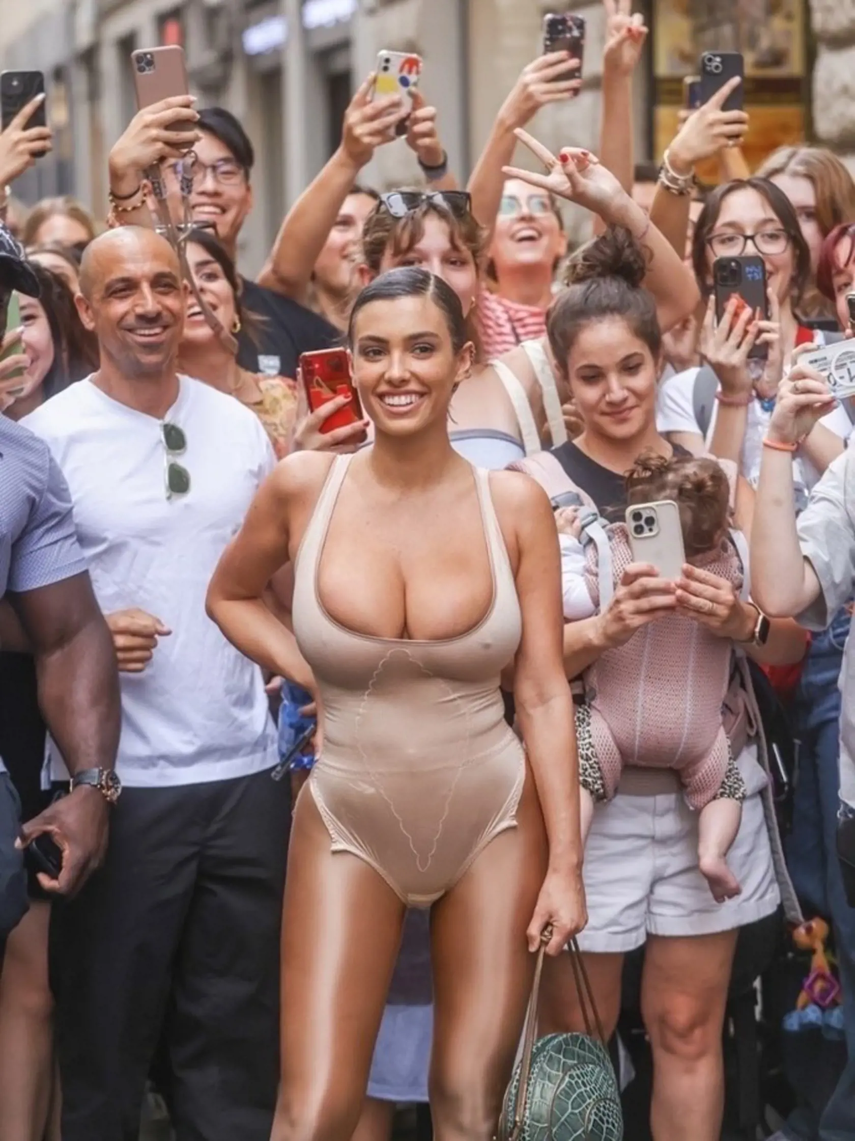 Manželka Kanyeho Westa- Bianca Censori