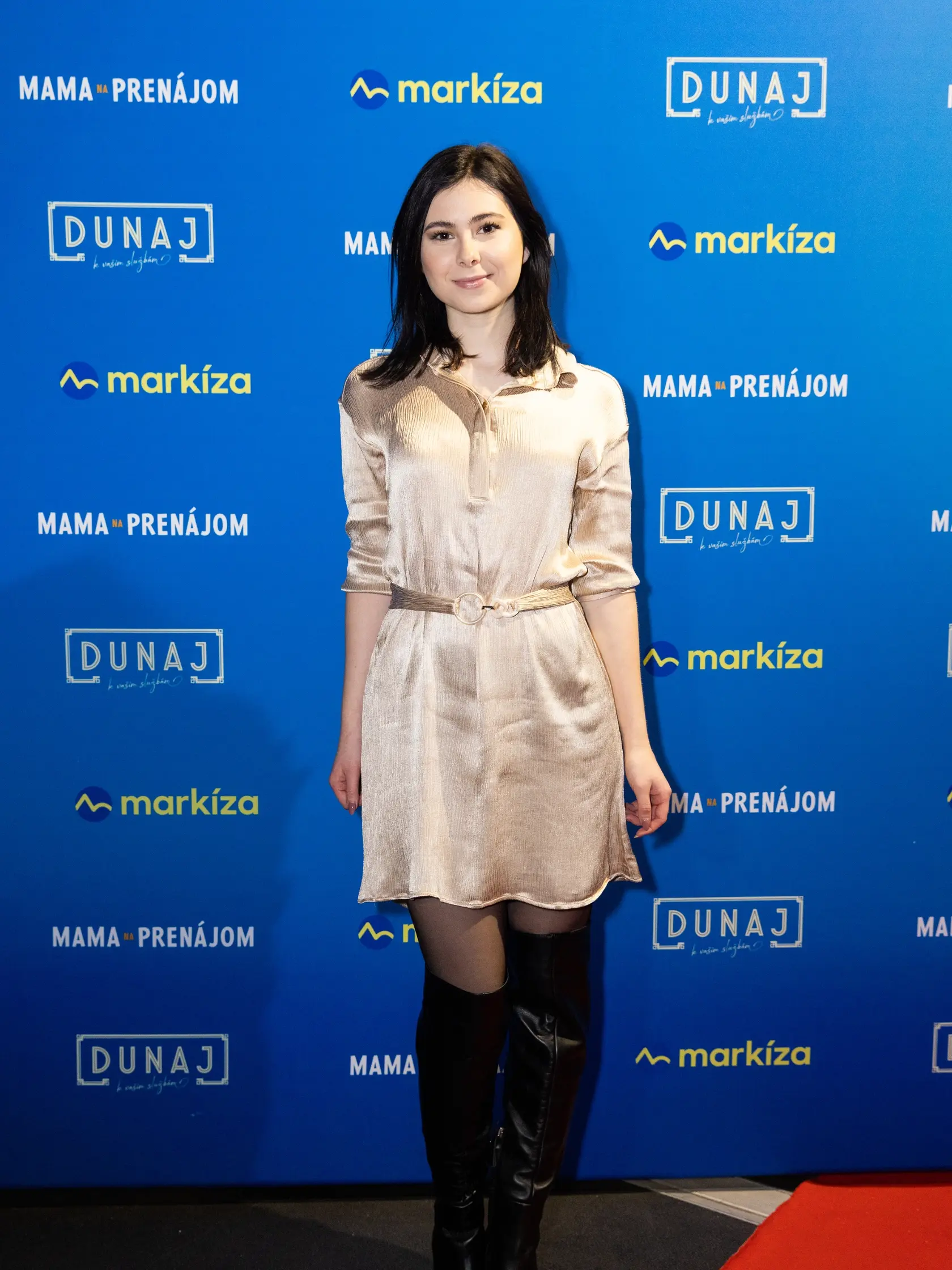Herečka Diana Ristová sa zasnúbila.