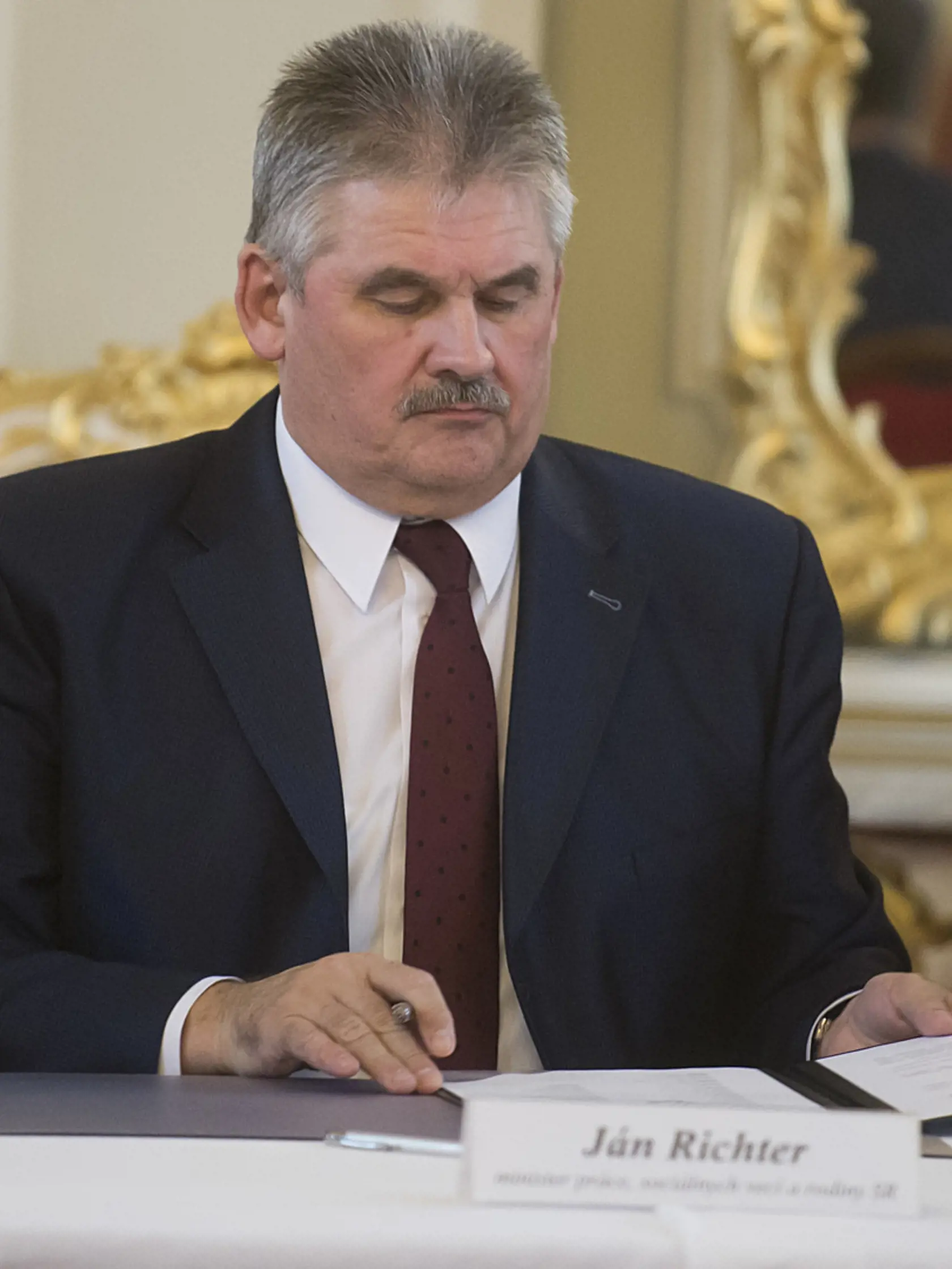 O zmenách musí ešte rozhodnúť minister práce Ján Richter.