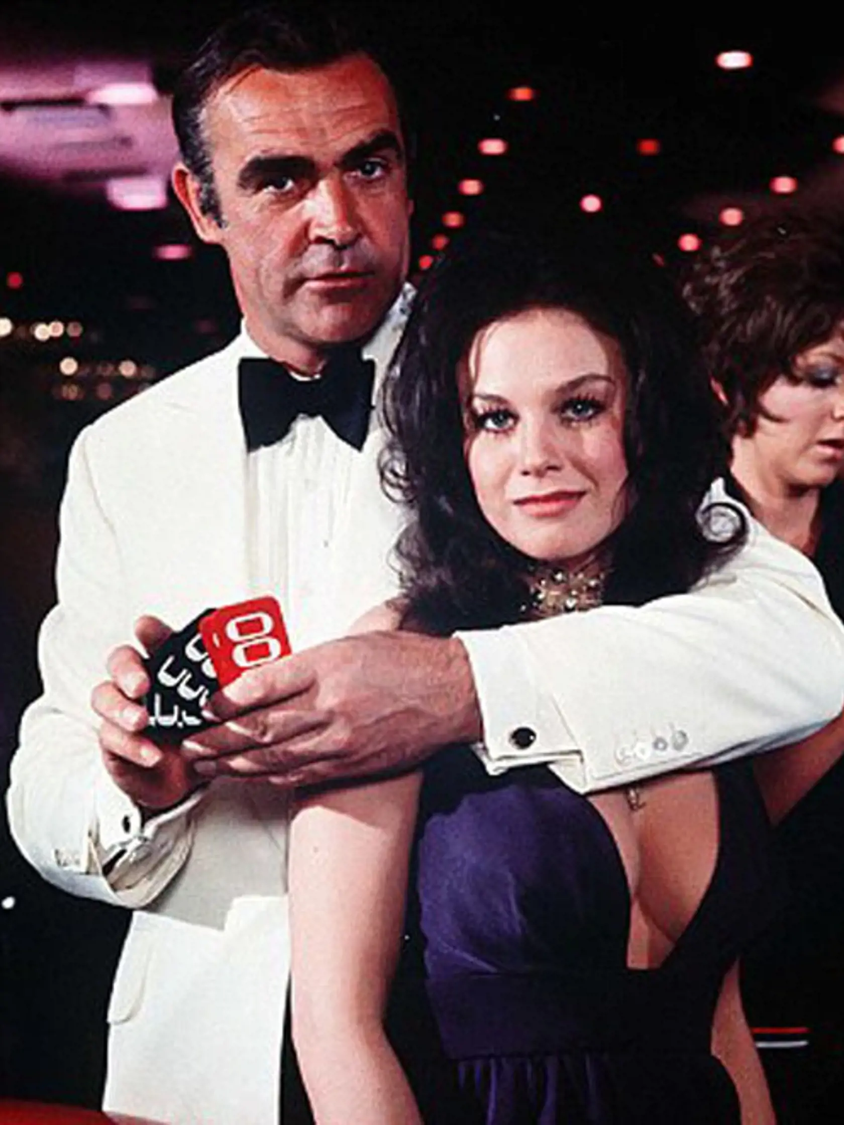 Lana Wood po boku herca Seana Conneryho vo filme Diamanty sú večné.