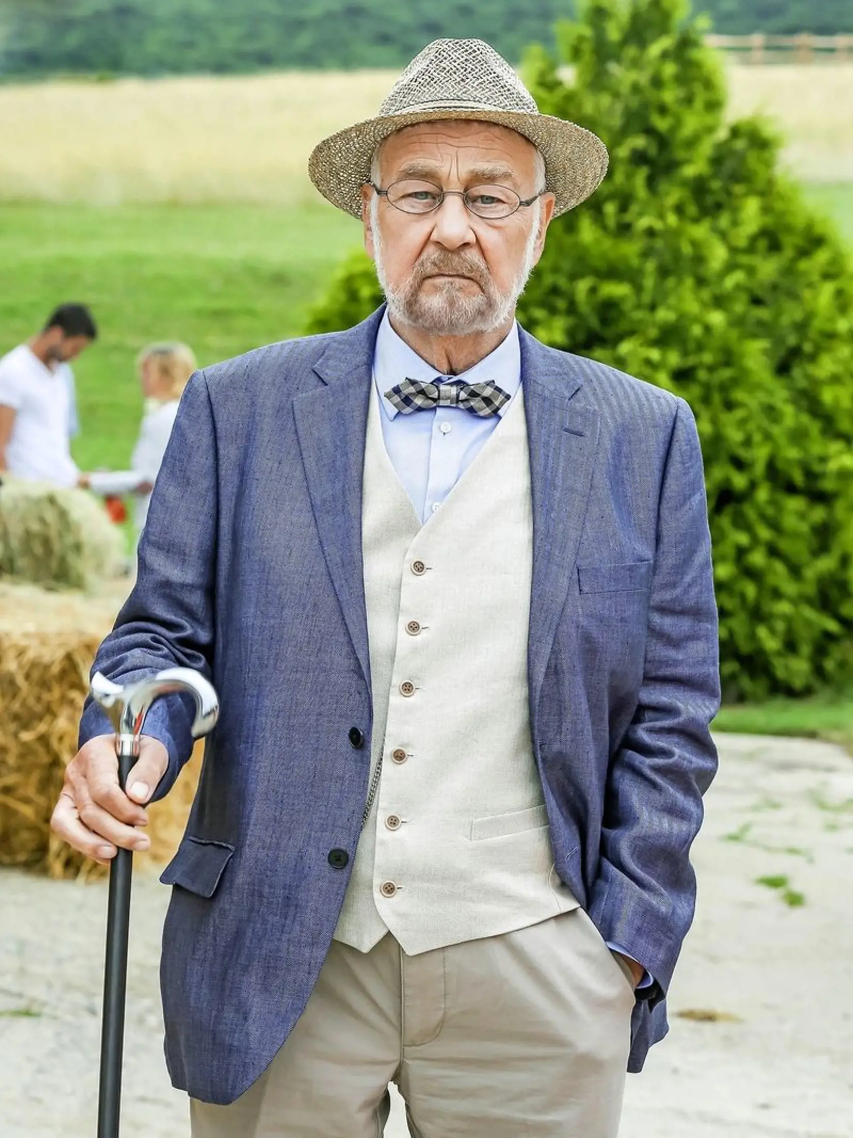 Posledná televízna rola – elegantný, no intrigánsky šéf rodiny.