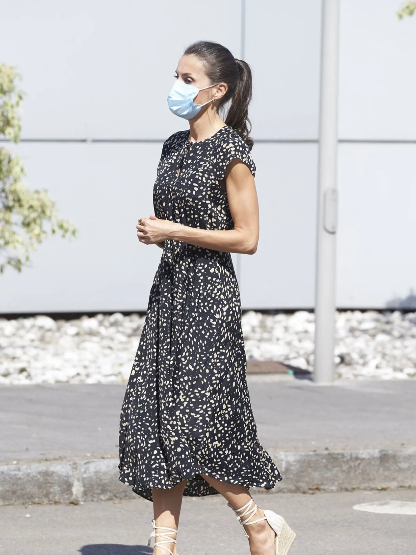 Kráľovná Letizia má rovnaké gestá a taktiež vkus.