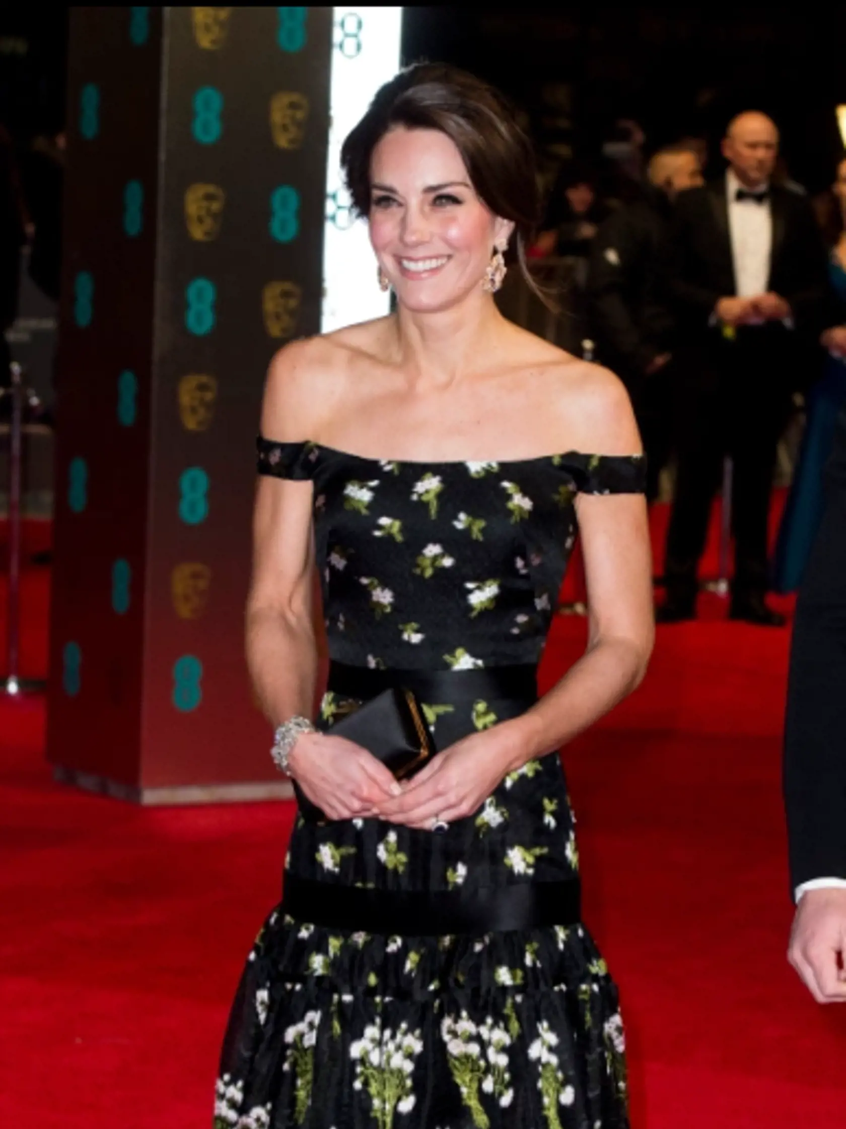 Kate mala na odovzdávaní cien BAFTA odhalené ramená.