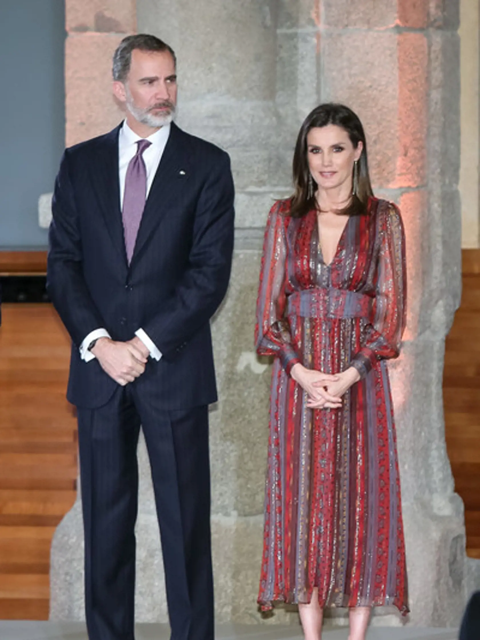 Letizia, Španielsko. Španielska kráľovná Letizia je tamojšou módnou ikonou. Pred svadbou s kráľom Felipem v roku 2004 bola novinárkou a moderátorkou spravodajstva. V roku 2015 ju vymenovali za veľvyslankyňu výživy OSN.