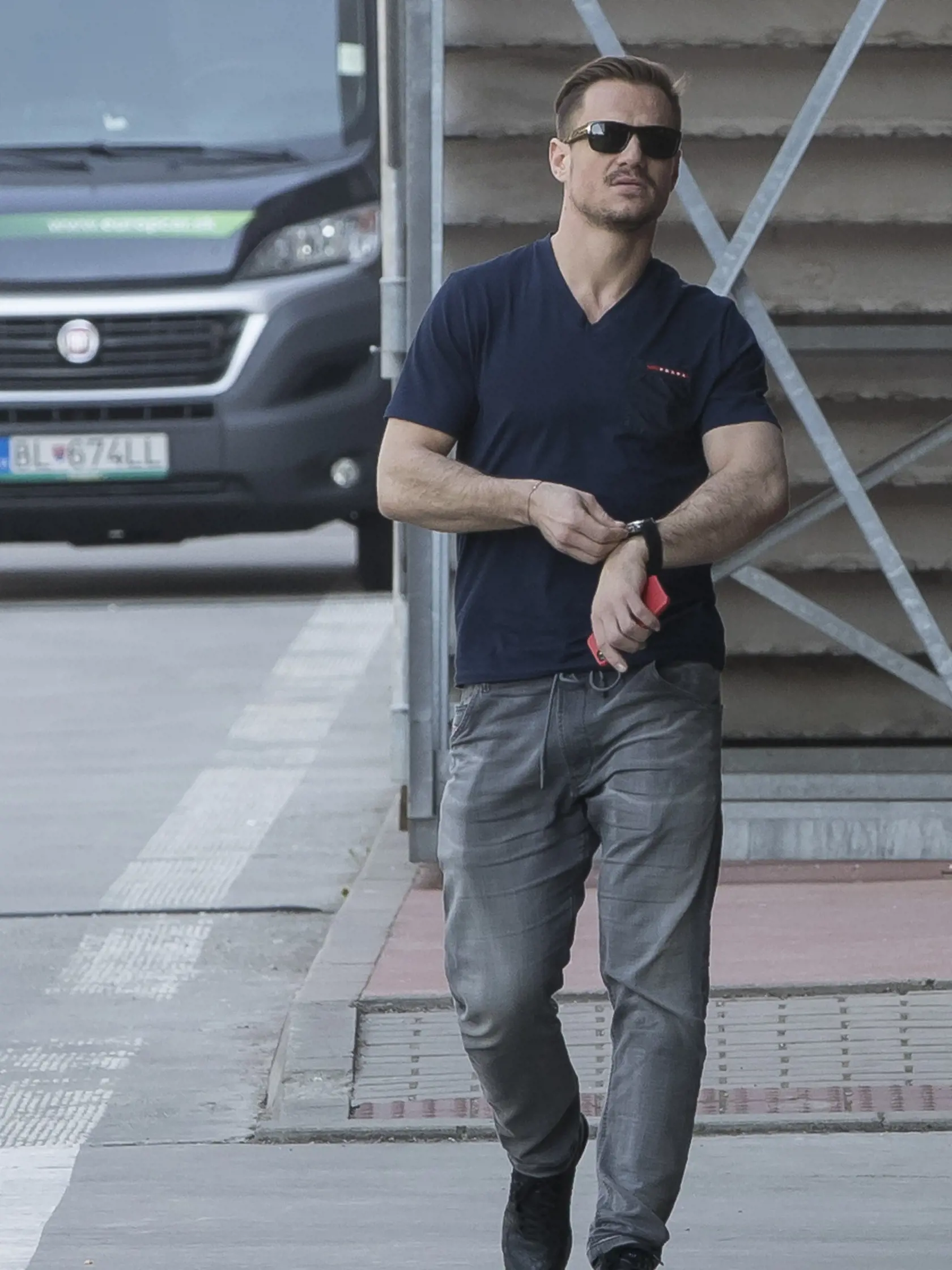 Zraz hracov Slovenskej hokejovej reprezentacie. Modna policia