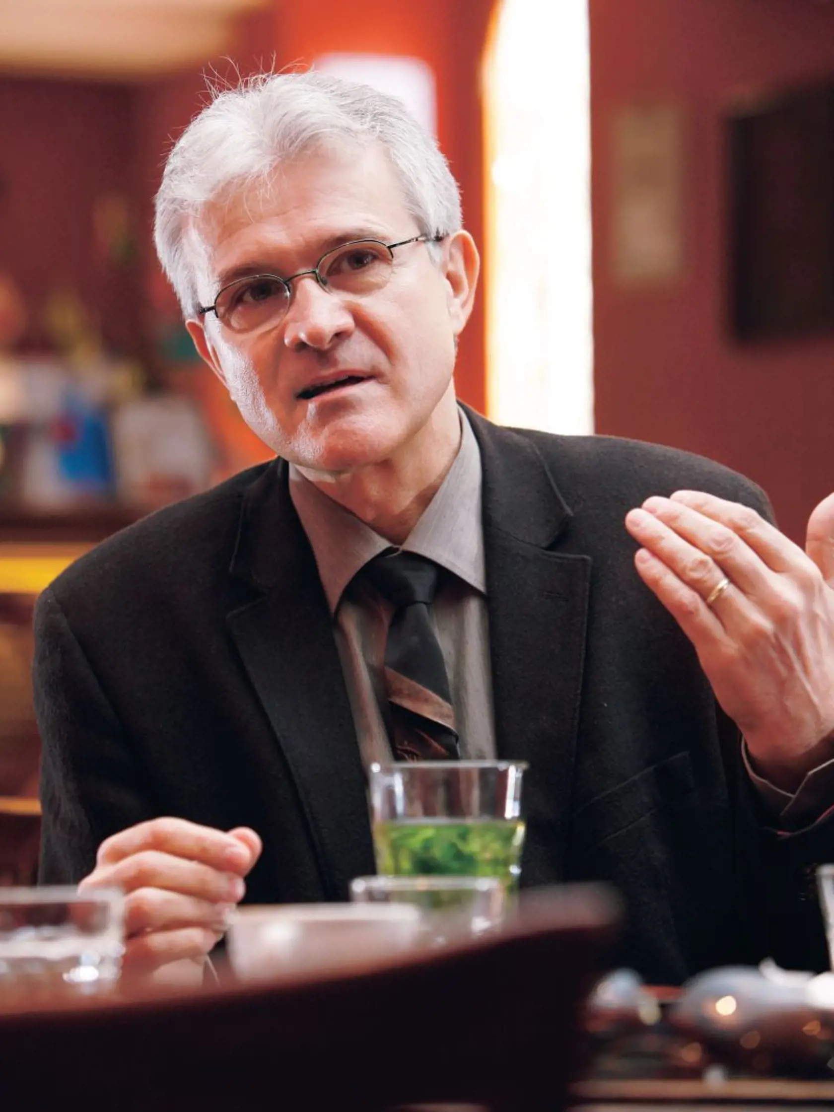 Štefan Bučko: „V divadle som bol od rána do noci, moja manželka ma na dva roky stratila.“