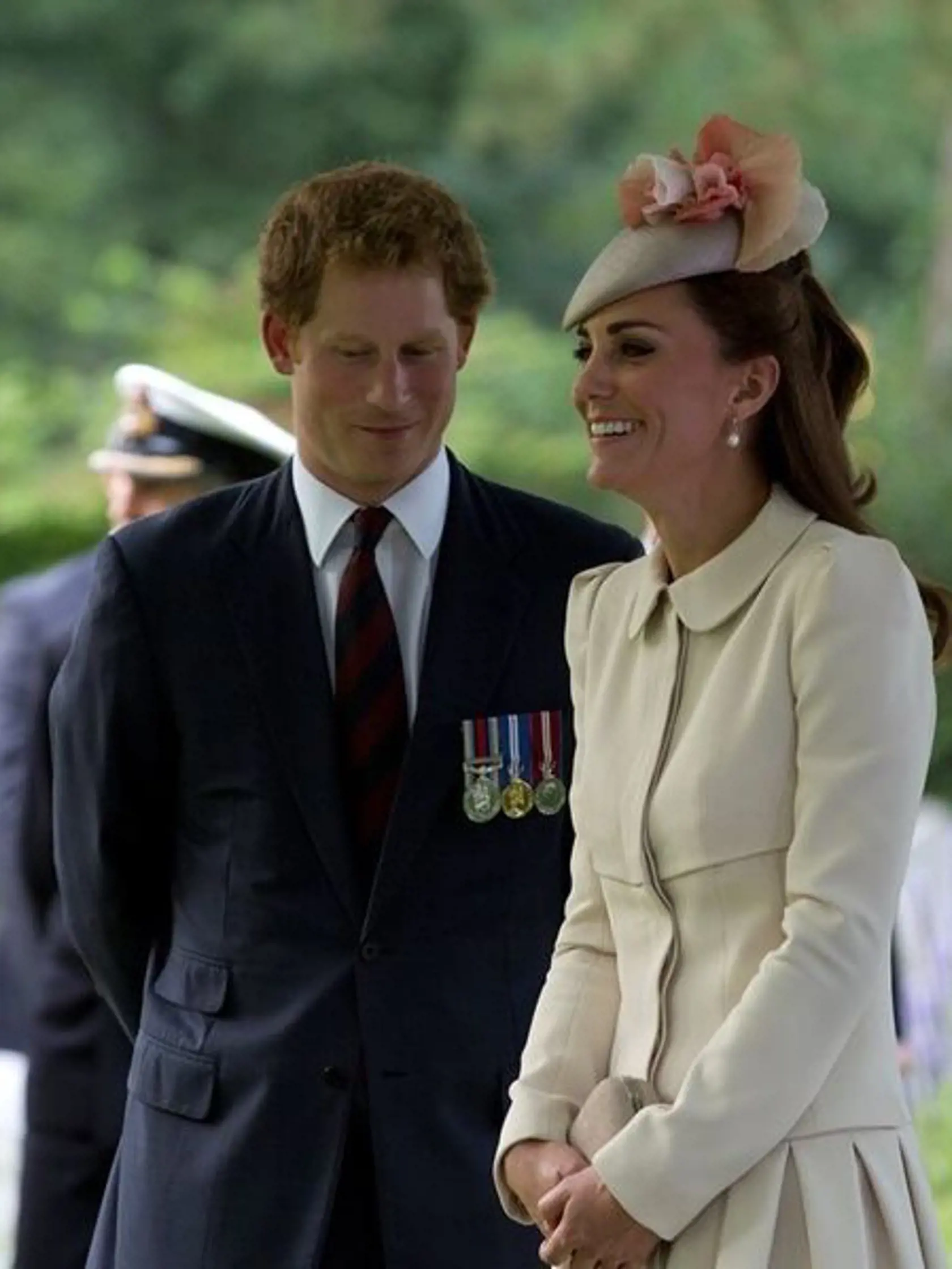 Princ Harry so švagrinou Kate