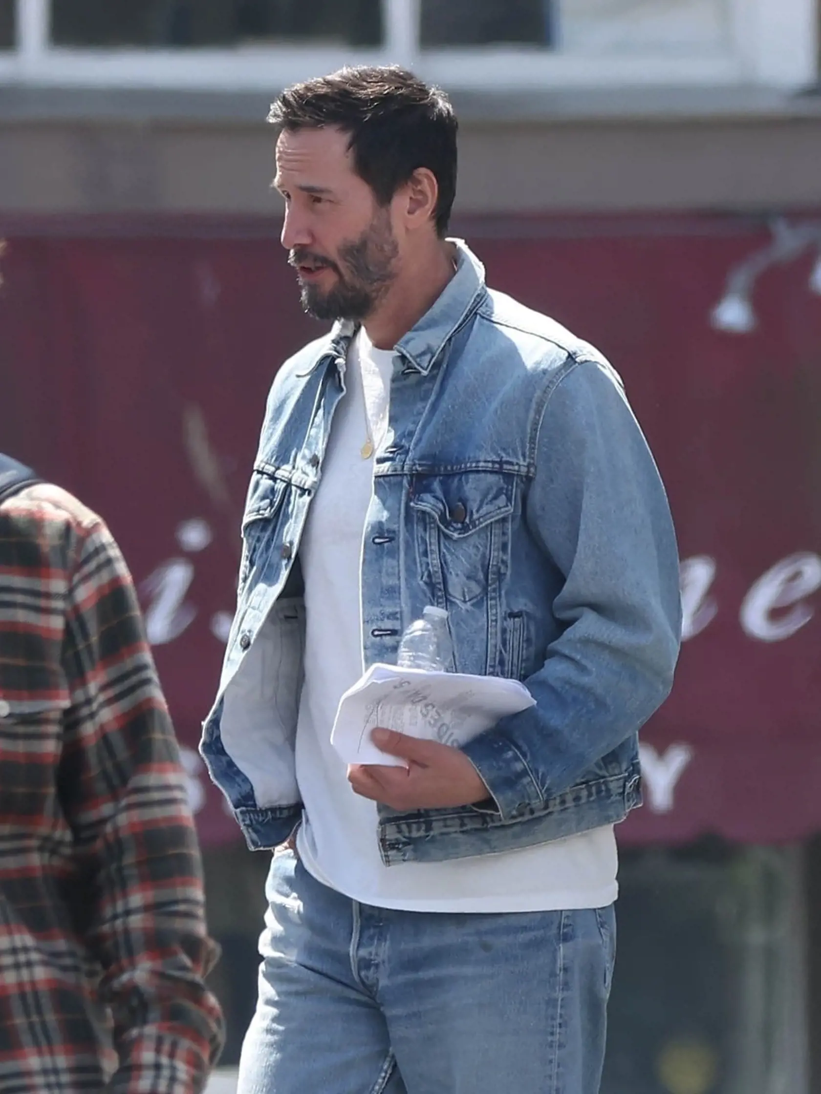 Herec Keanu Reeves je typickým sigma mužom.