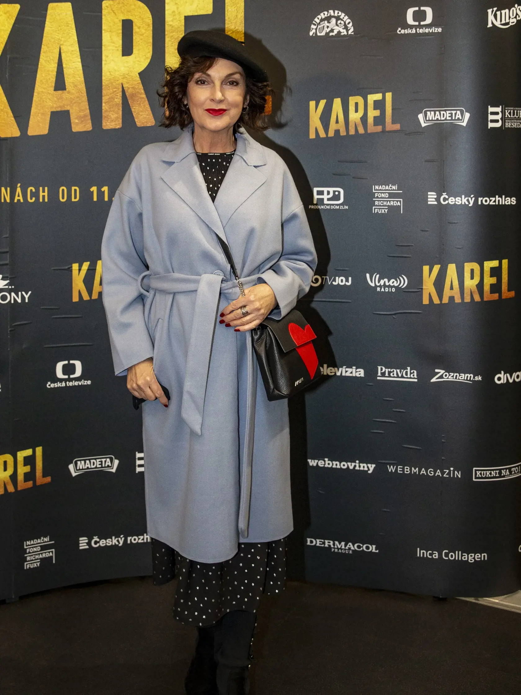 Na snímke je Beáta Dubasová na premiére filmu Karel. 
