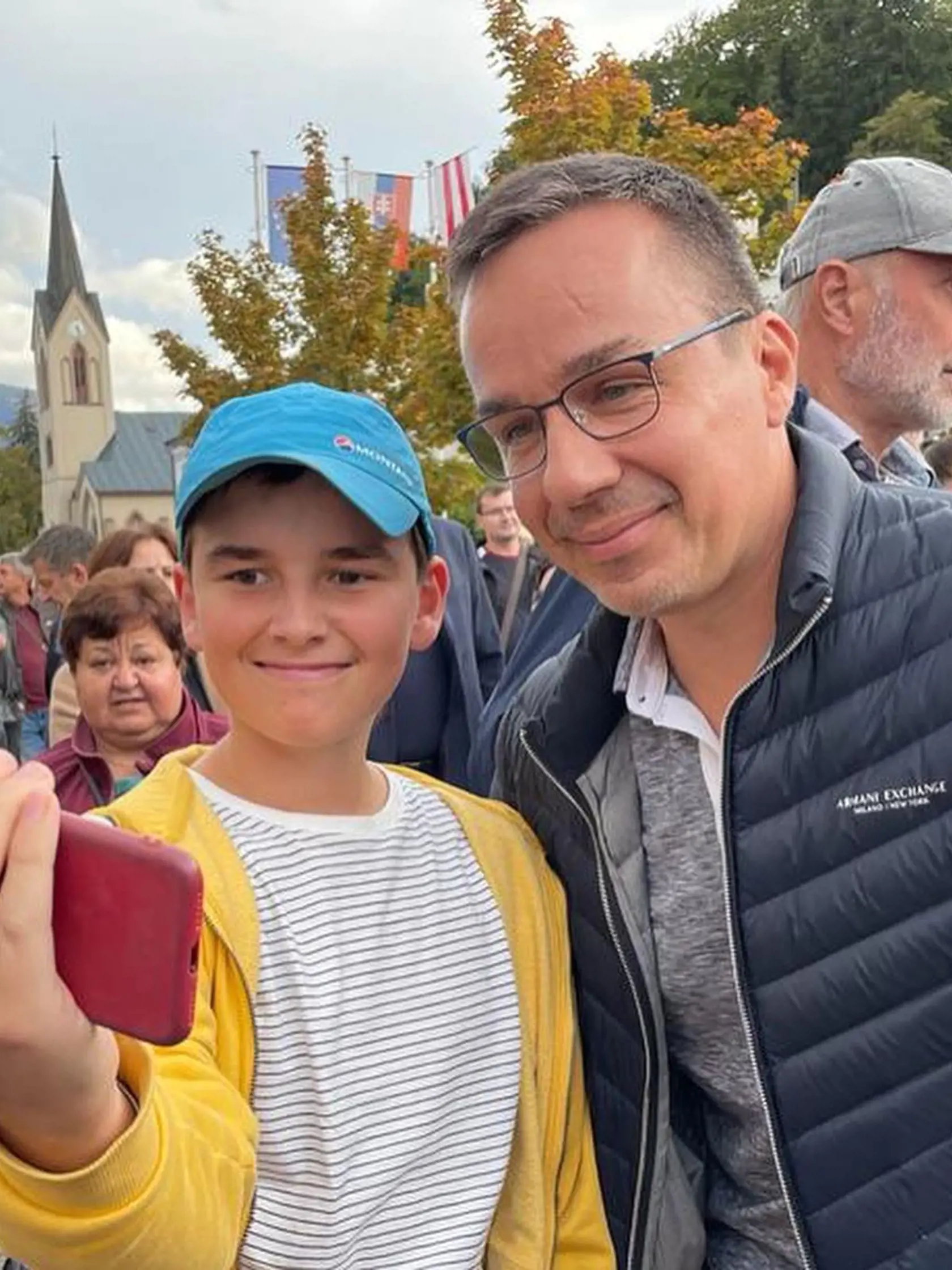 Vyzerá to, že Tomáš má s mladšími fanúšikmi dobré vzťahy.