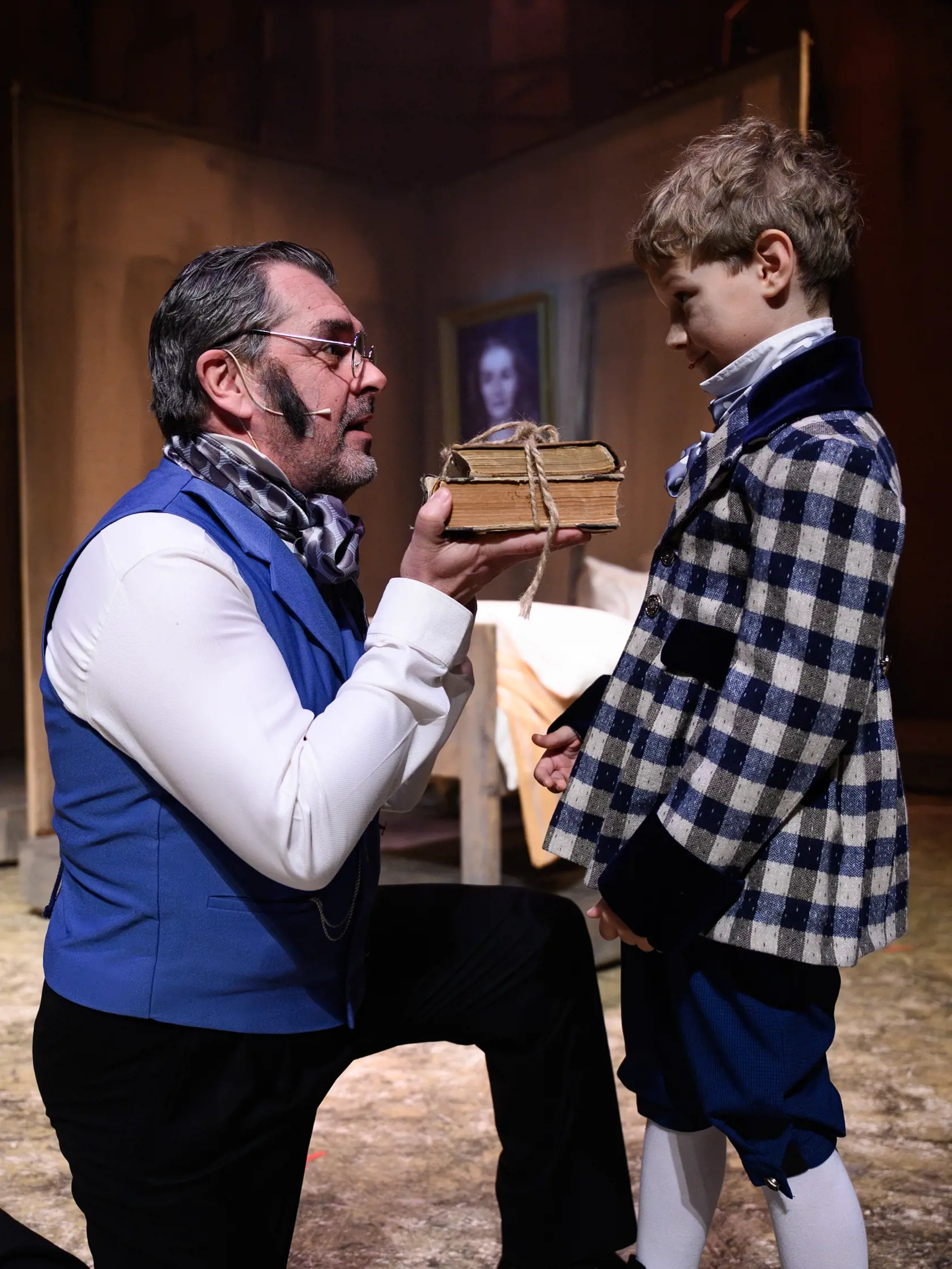 Slávny román Charlesa Dickensa - Oliver Twist ožil na javisku divadla Nová scéna v Bratislave.