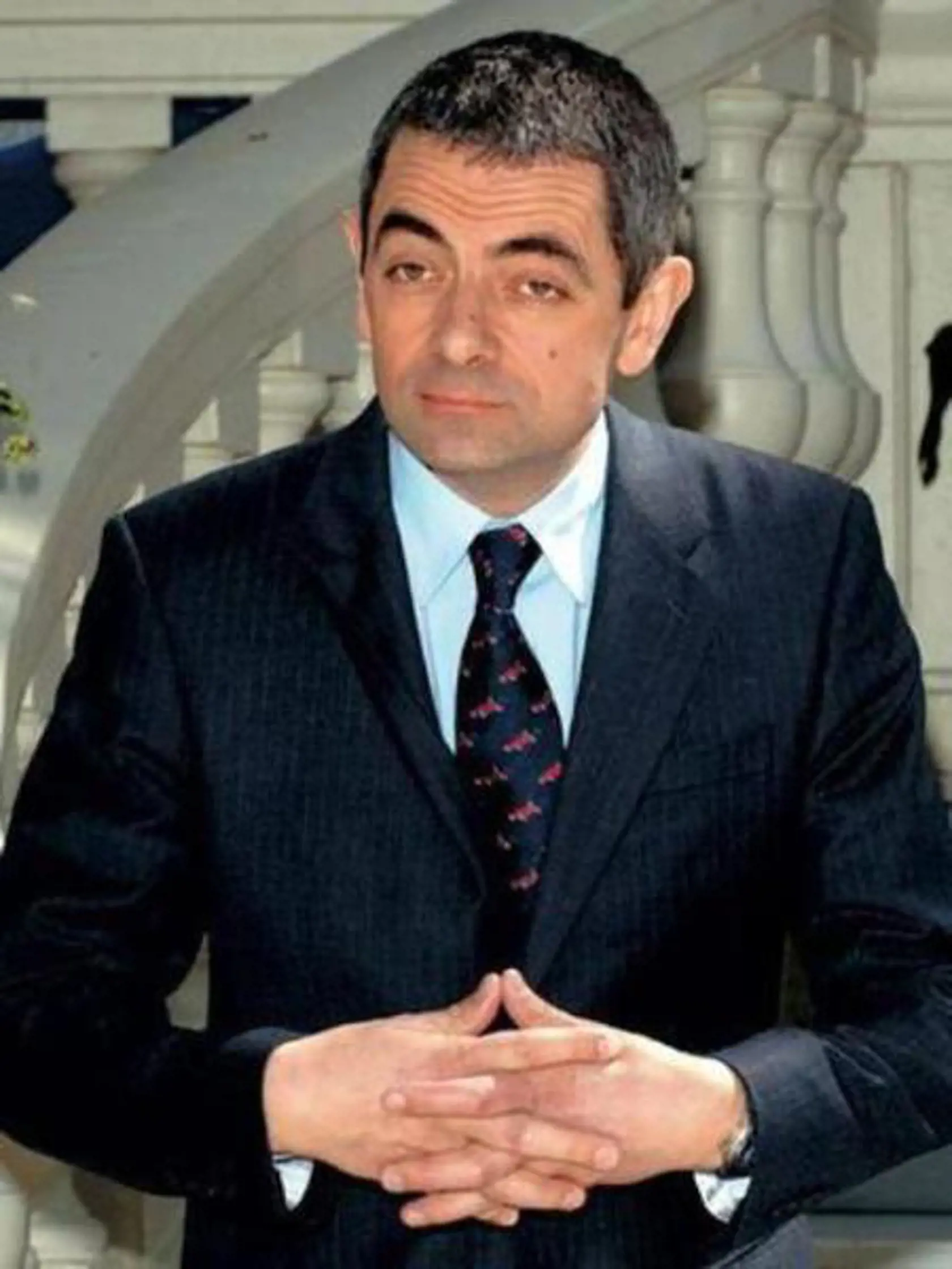 Rowan Atkinson sa rozvádzal po 25-ročnom manželstve. Je pochopiteľné, že dospelé deti to neniesli ľahko.