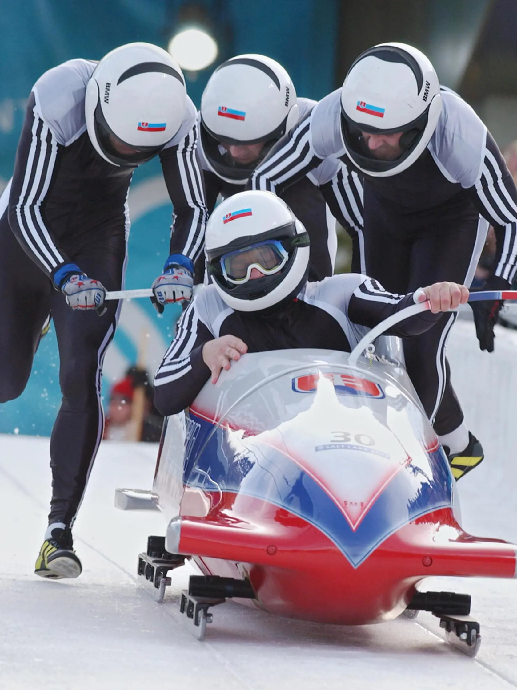 S bobistami reprezentoval na olympiáde.