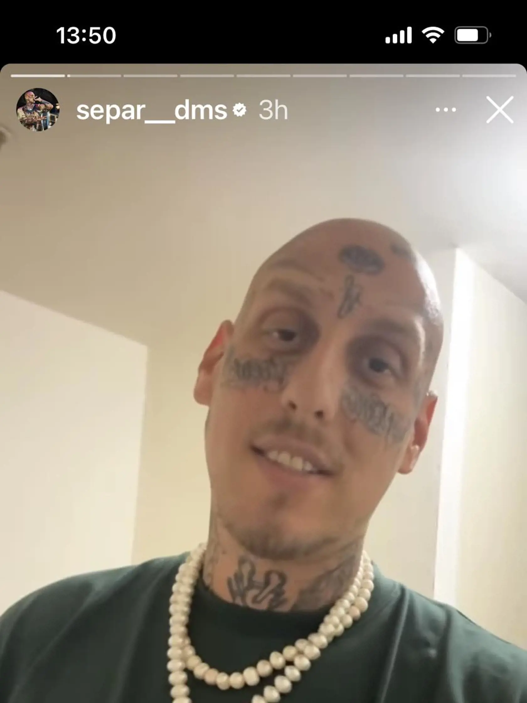Raper Separ skončil v base na indonézskom ostrove Lombok.