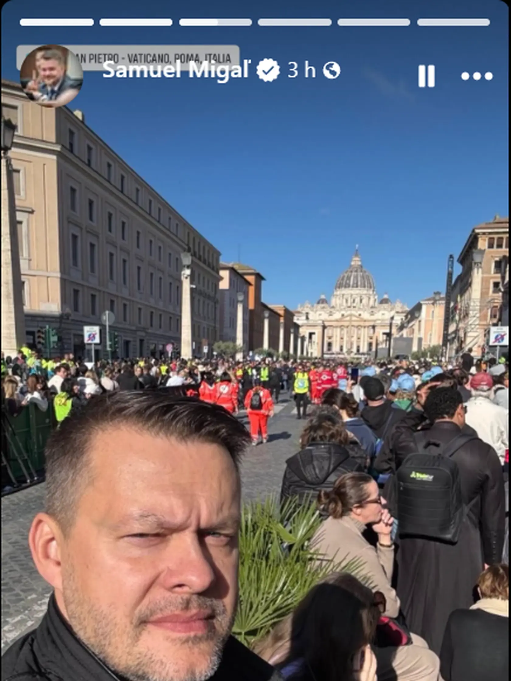 Do Vatikánu vycestoval na vlastnú päsť minister Samuel Migaľ. Vysvetlil, prečo neletel vládnym špeciálom, ale komerčnou linkou.
