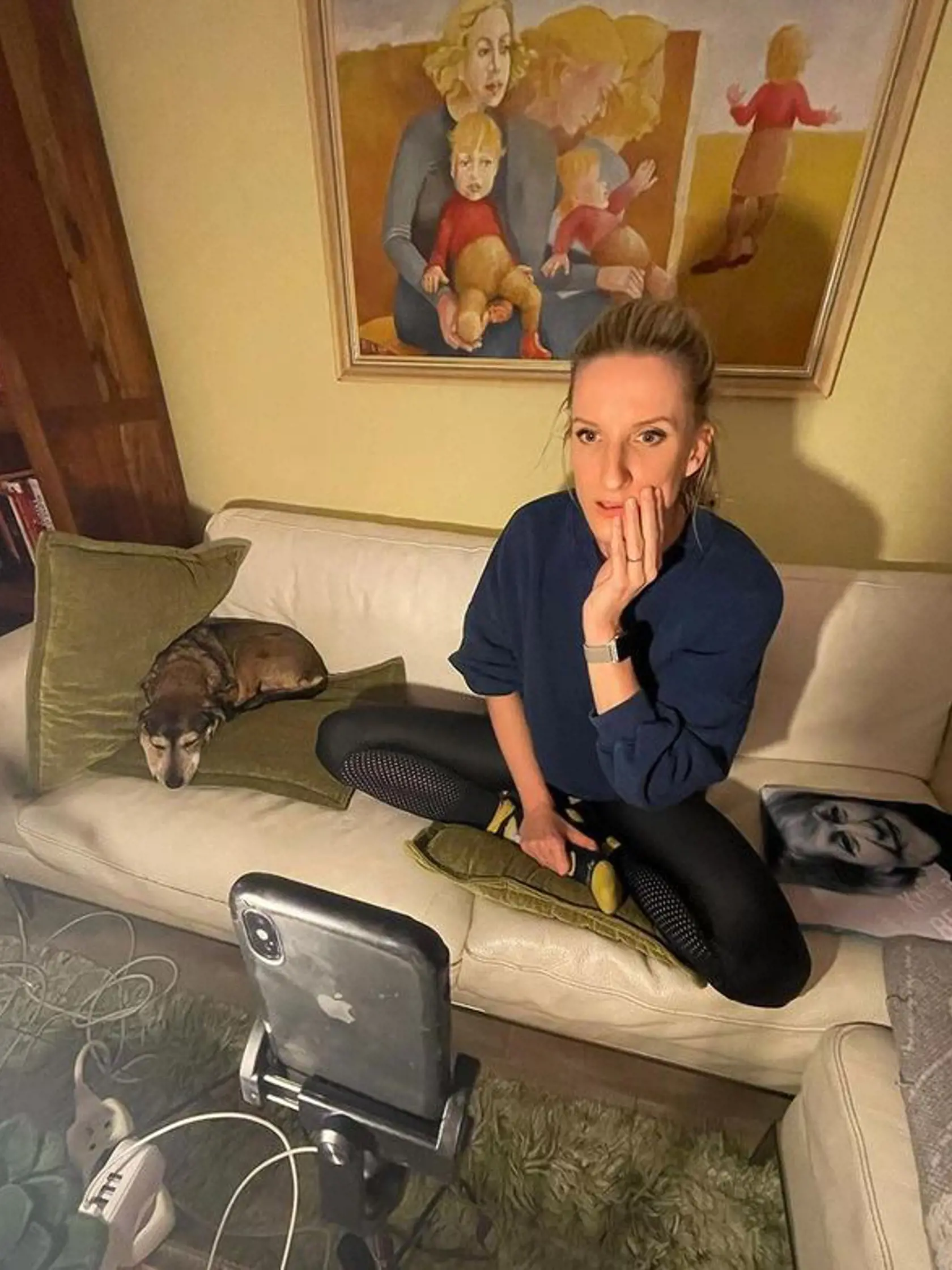Bývanie známych manželov odhaľujú ich instagramové účty.