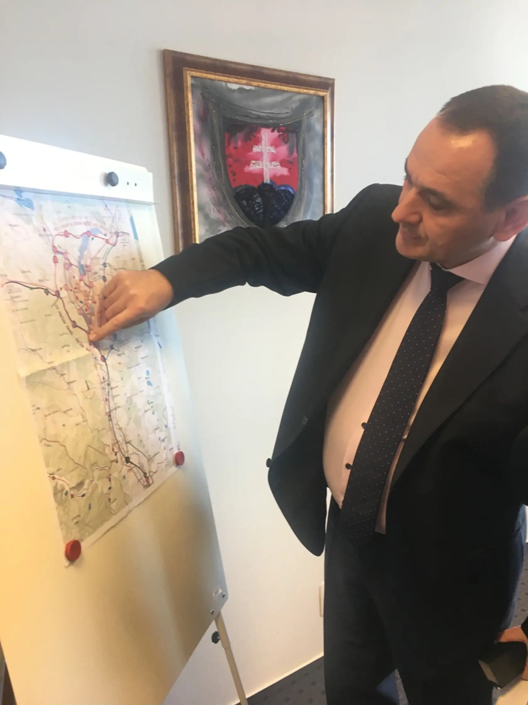 Chudík o analytikoch: Čarbú prstom po mape!