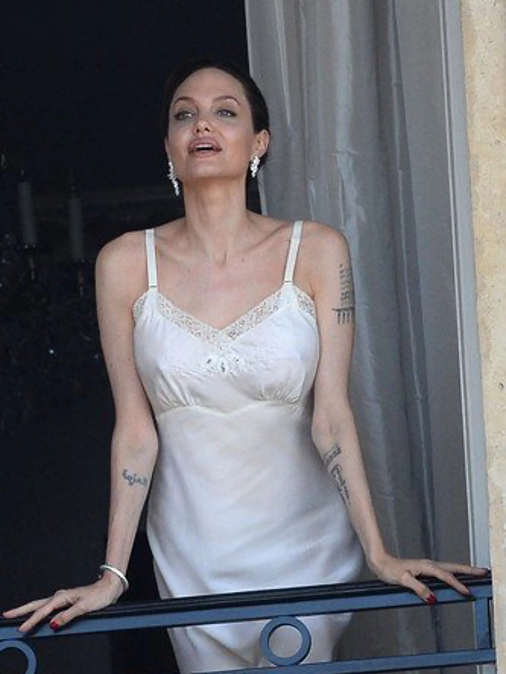 Už dlhšiu dobu médiá špekulujú o tom, že Angelina trpí anorexiou.