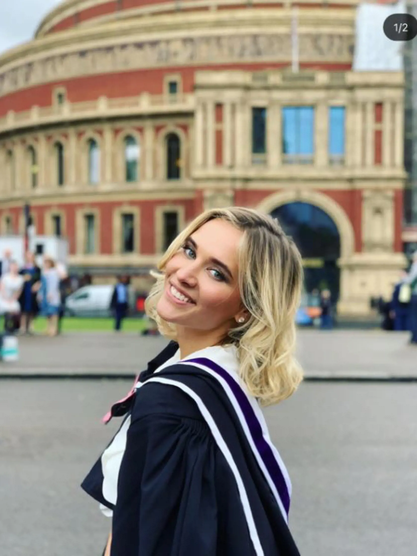 Krásna blondínka Polina Kovalevova (26), nevlastná dcéra Sergeja Lavrova (71), si ako 21-ročná kúpila luxusný byt v centre Londýna za 4,4 milióna libier bez pôžičky.
