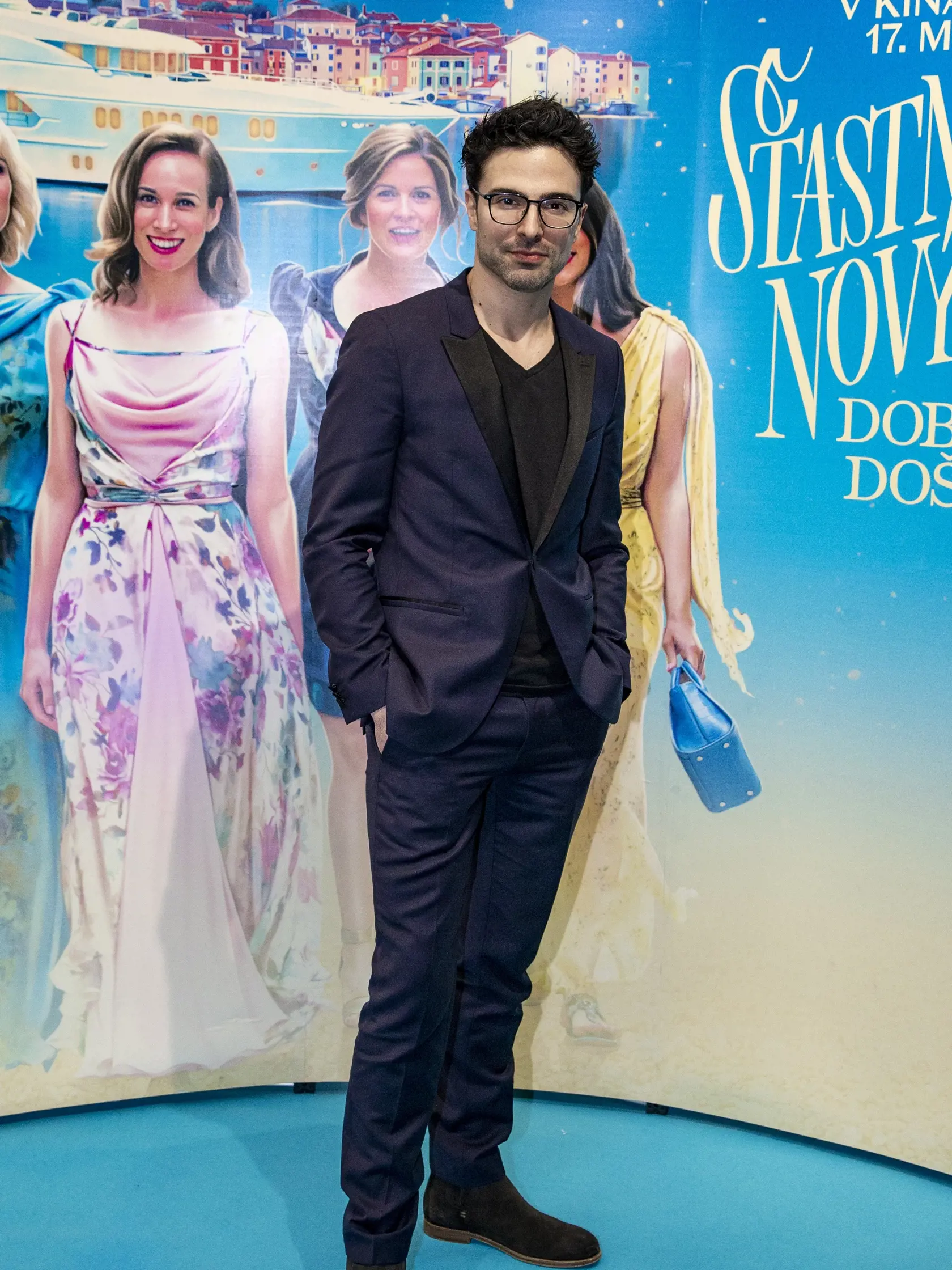 Vo filme je zahral aj Toni Gojanovic. Na premiéru prišiel v modrom obleku.