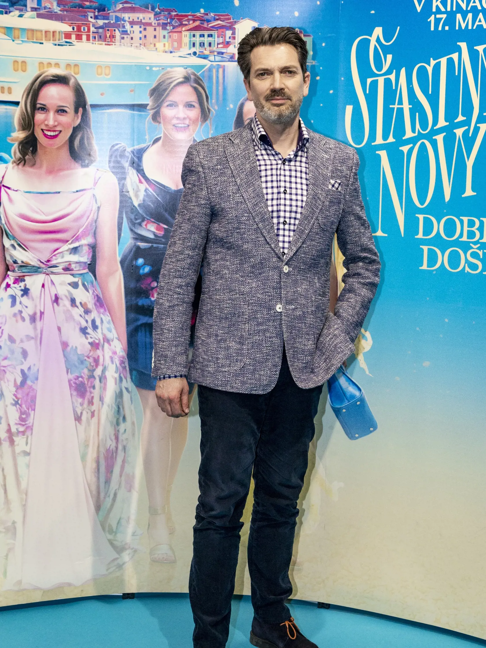 Herec Marek Majeský stavil na sivé sako a kockovanú košeľu.