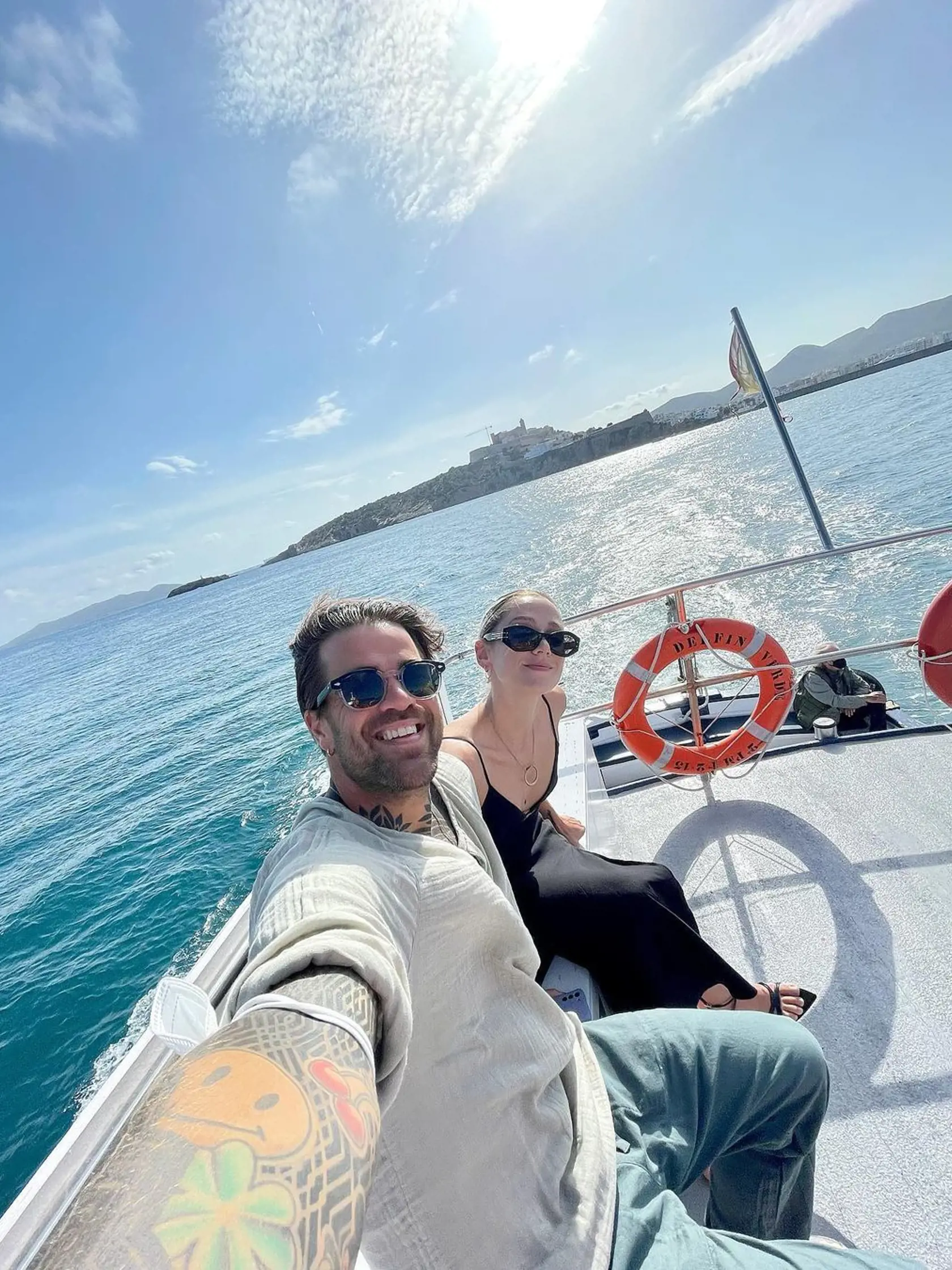 Dovolenkovou destináciou Šeba a Drobnej je už tradične Ibiza. Párik sa pochválil zábermi z opaľovania sa na pláži, z plavby loďou, ale aj zo spoločného kúpania v mori.