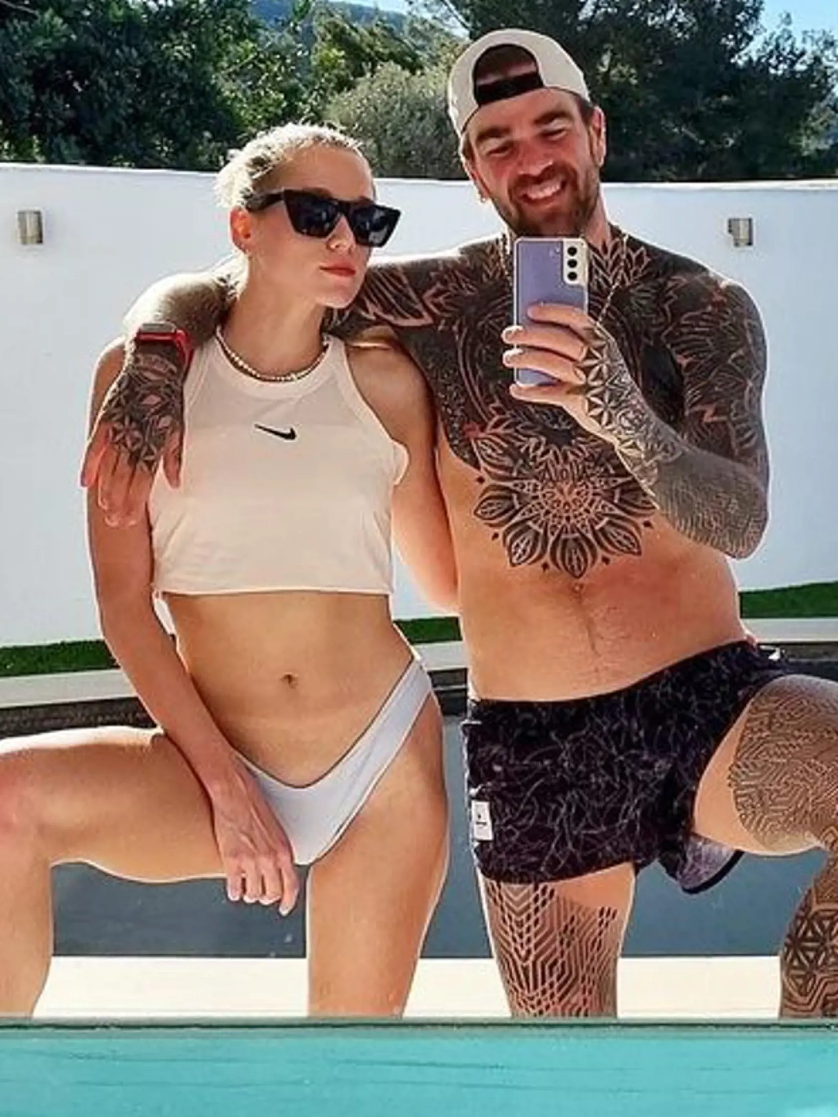 Aj takéto pozdravy posielajú Emma a Filip v Ibizy,