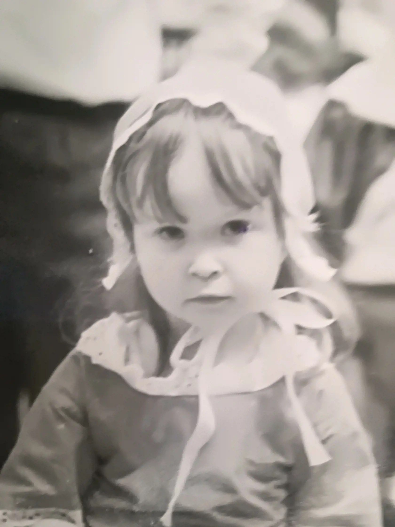 Petra Vančíková Kolevská ako dieťa - rok 1969. Podobá sa jej vnučka na ňu? Možno áno :)