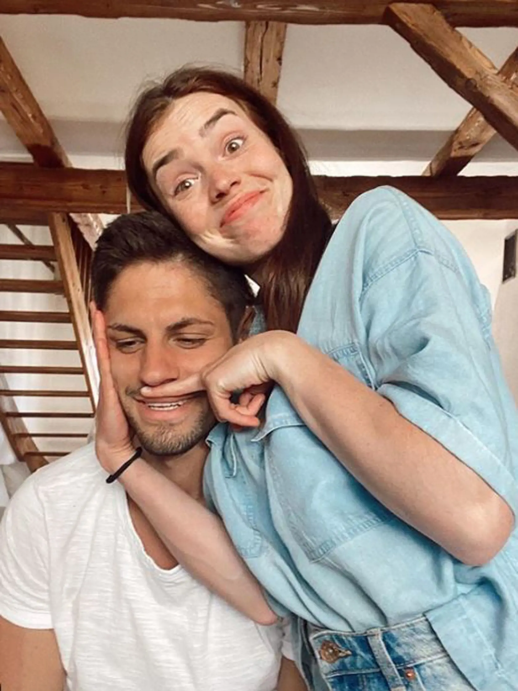 Takto býva herečka Mary Bartalos so svojim manželom a synom.