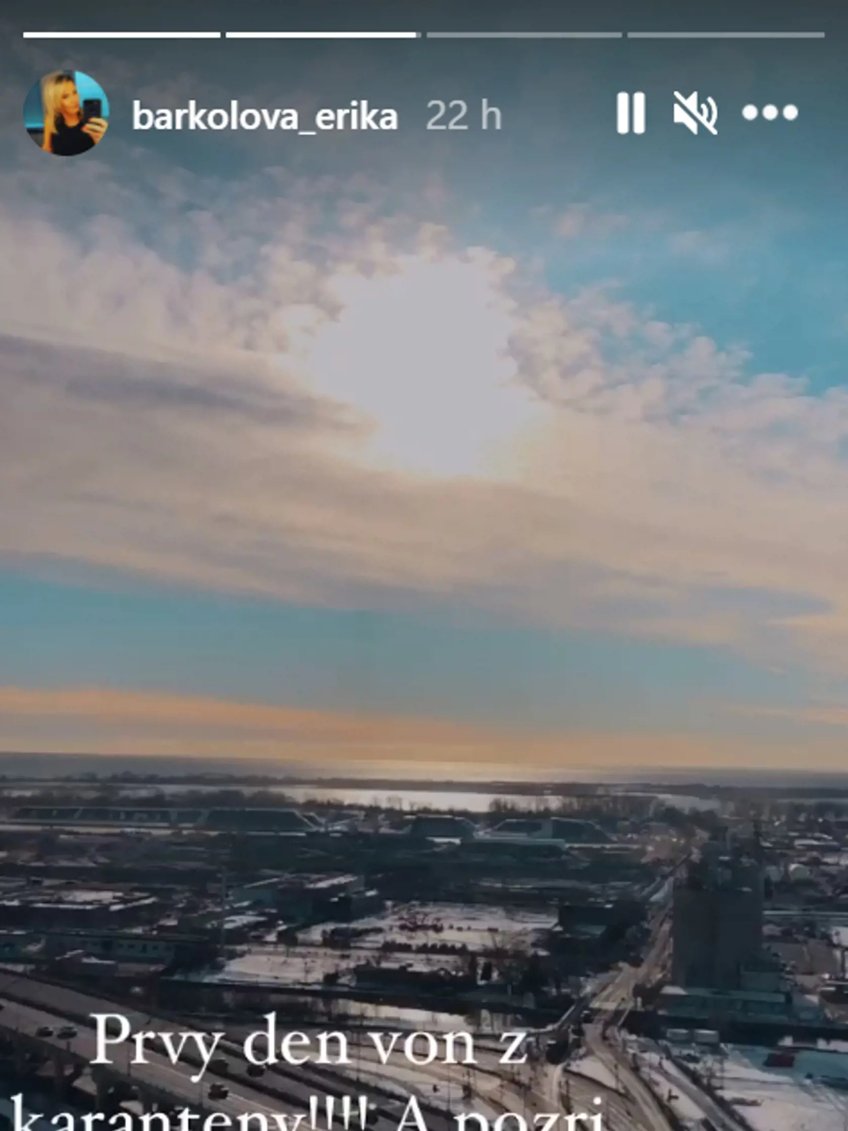 S DOKONALÝM VÝHĽADOM V Toronte býva moderátorkina dcéra v krásnom industriálnom apartmáne.