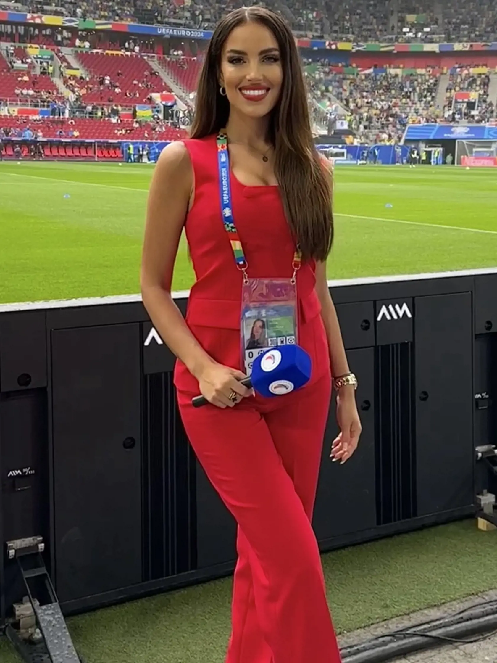 Z modelky a súčasnoti moderátorky SFZ Simony Leskovskej sú unesení aj na EURO 2024 v Nemecku.