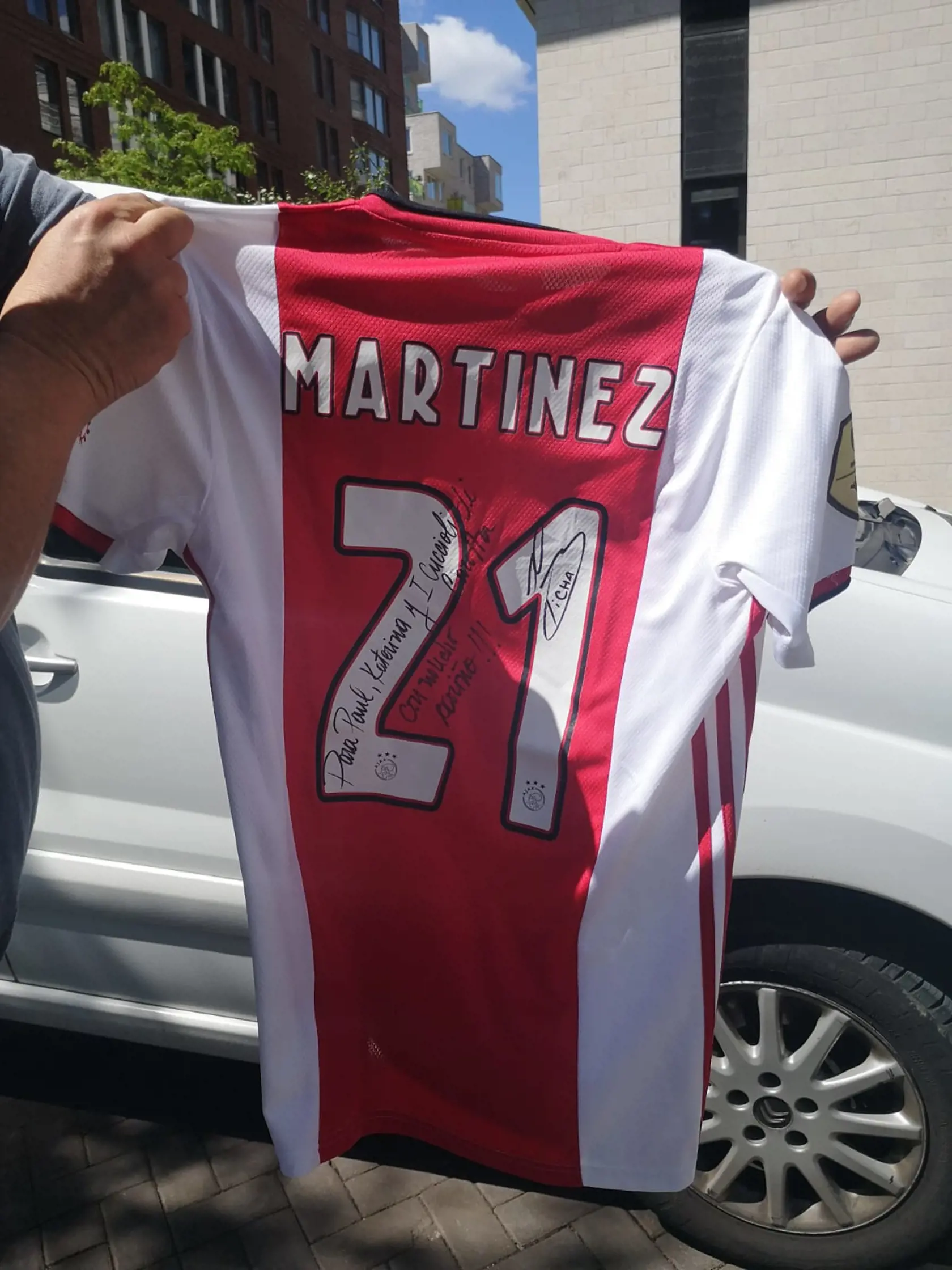Buldočka zo Šoporne má aj majster sveta Lisandro Martinez.