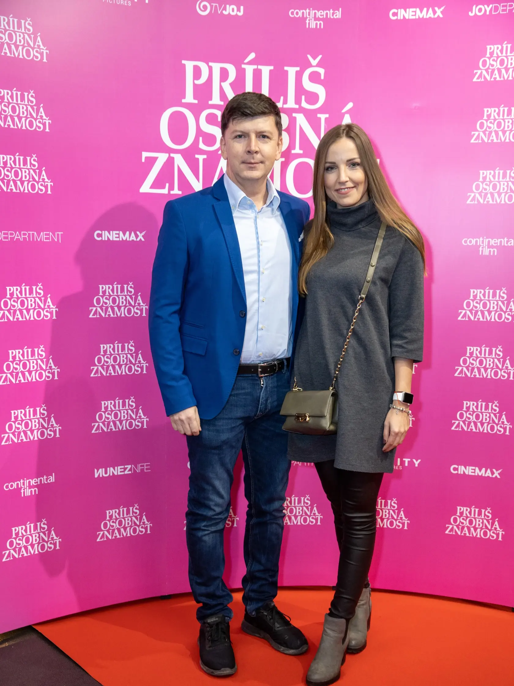 Bičan so snúbenicou
riešia vážny problém.
