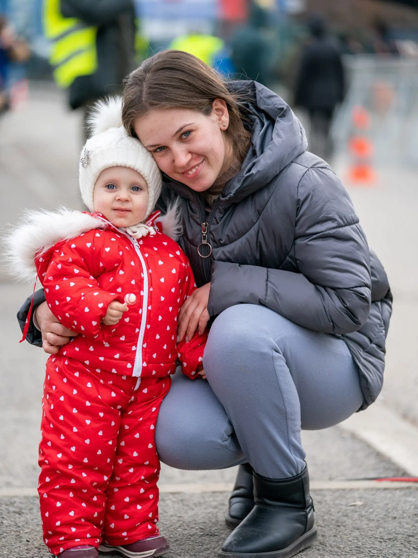 Mamička Nastya Pohorelova prekročila slovenskú hranicu so svojou malou dcérkou.
