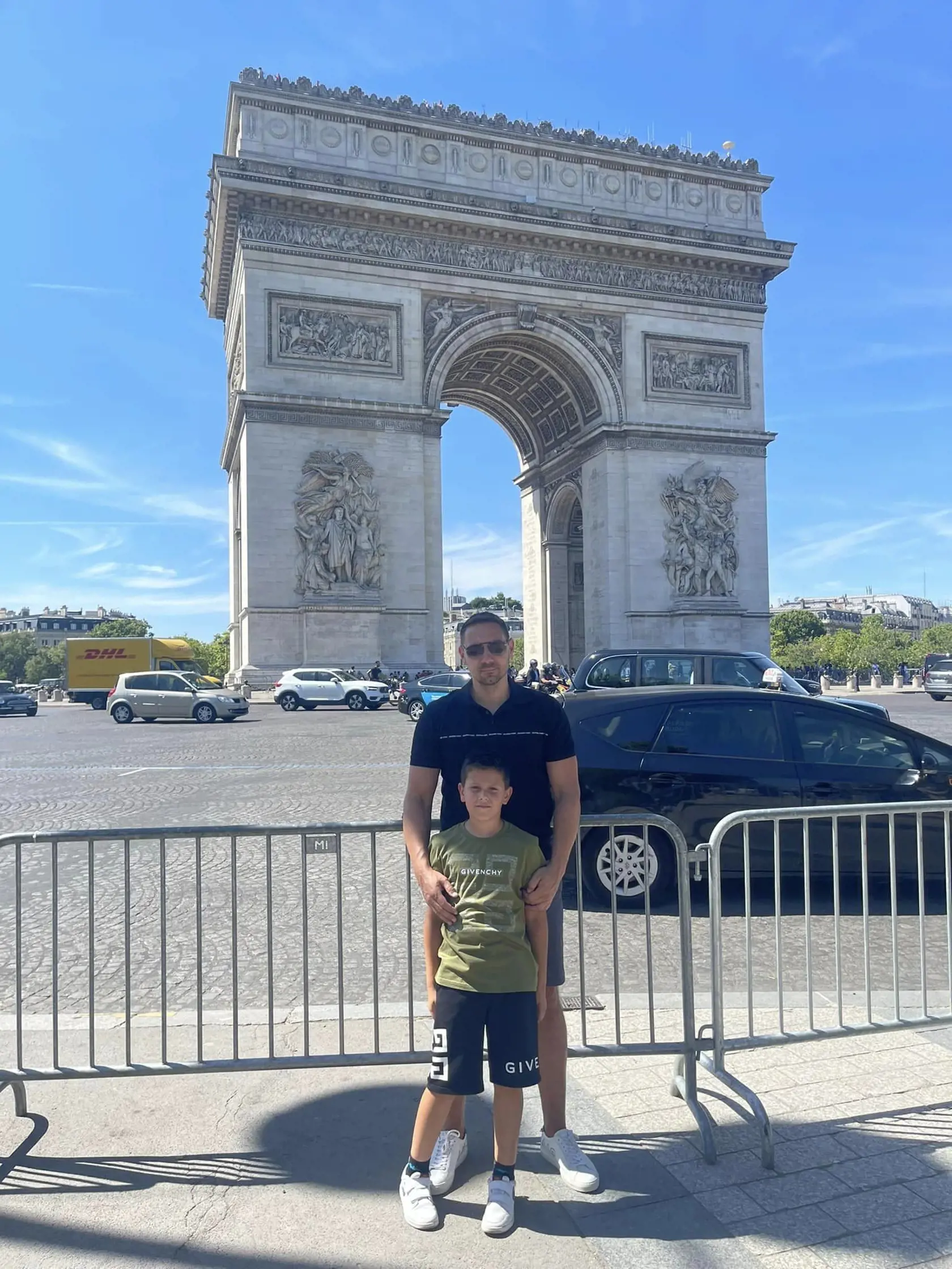 Navštíviť Paríž a nespraviť si záber s Víťazným oblúkom v pozadí, to ako keby ste ani neboli vo francúzskej metropole.