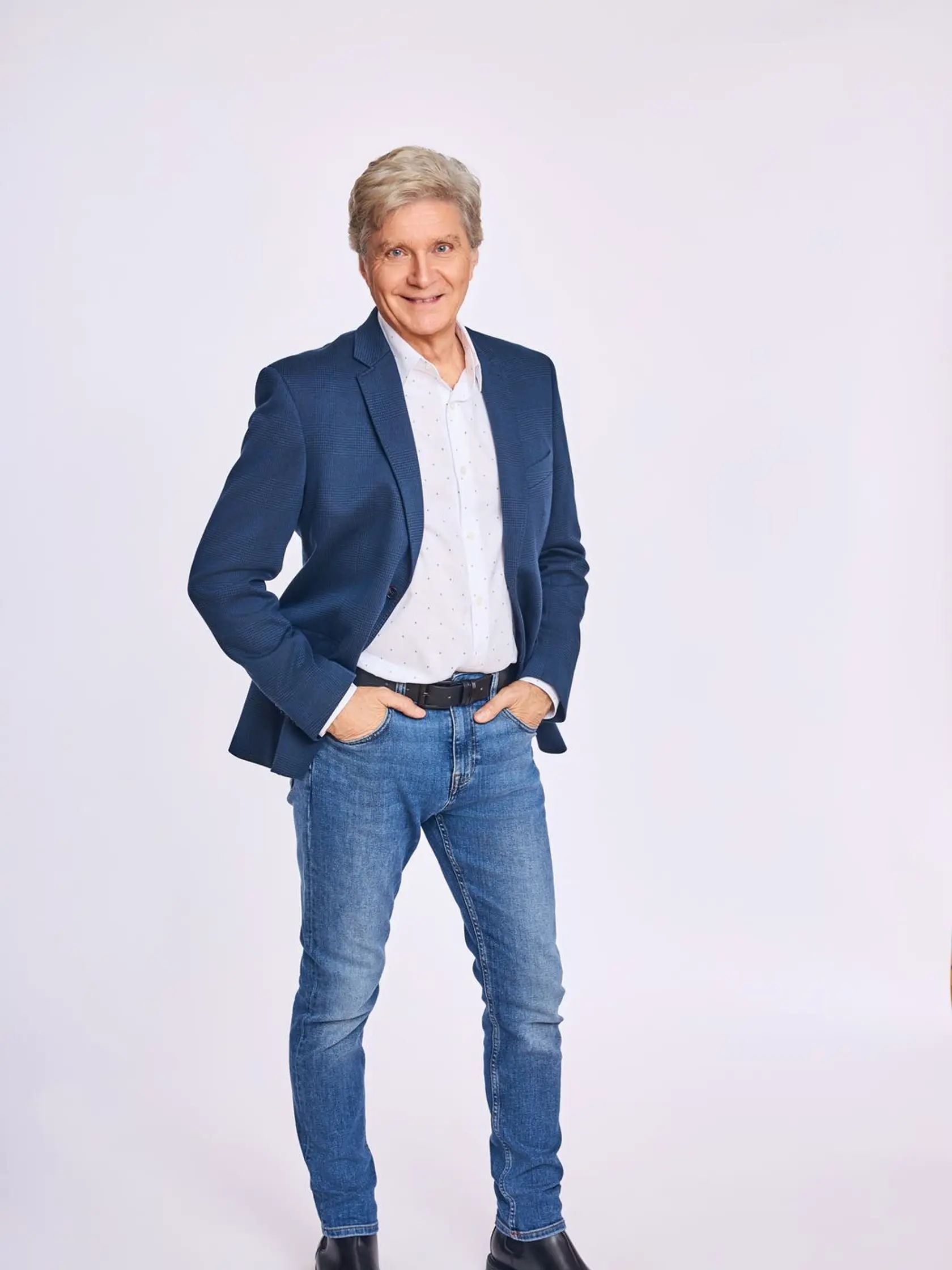 Štefan Skrúcaný nemá ako predseda obvodného národného výboru Štefan Valent bohvieakú povesť. 